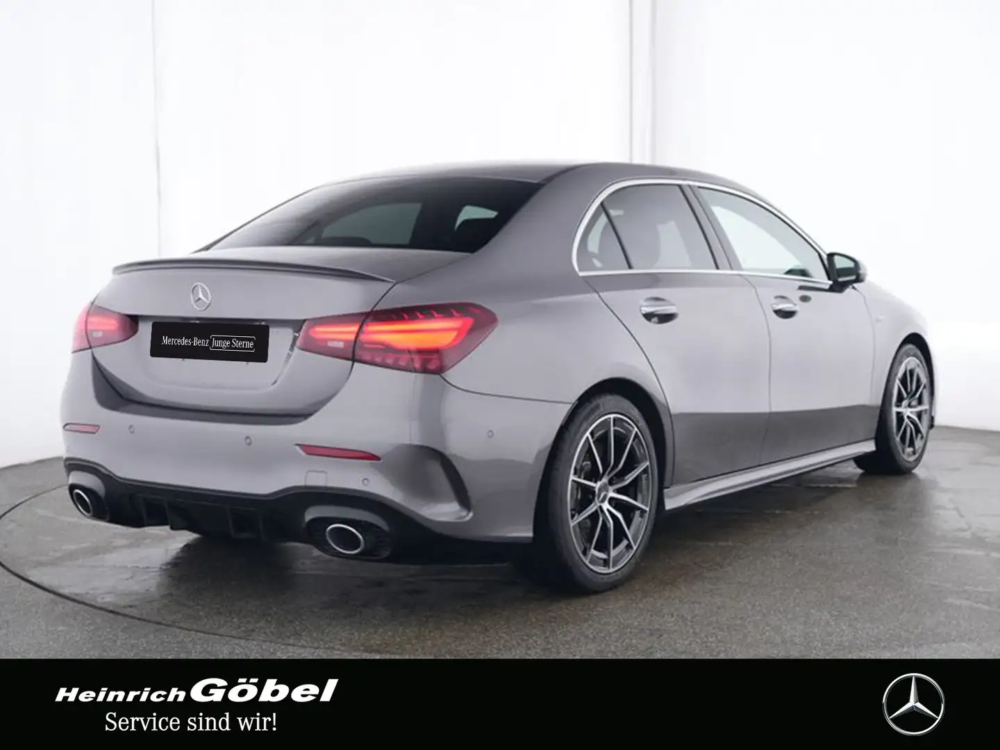 Mercedes-Benz A 35 AMG A 35 4M Lim. PANO+MULTIBEAM+KAMERA+AMBIENTE+NAVI Grau - 2