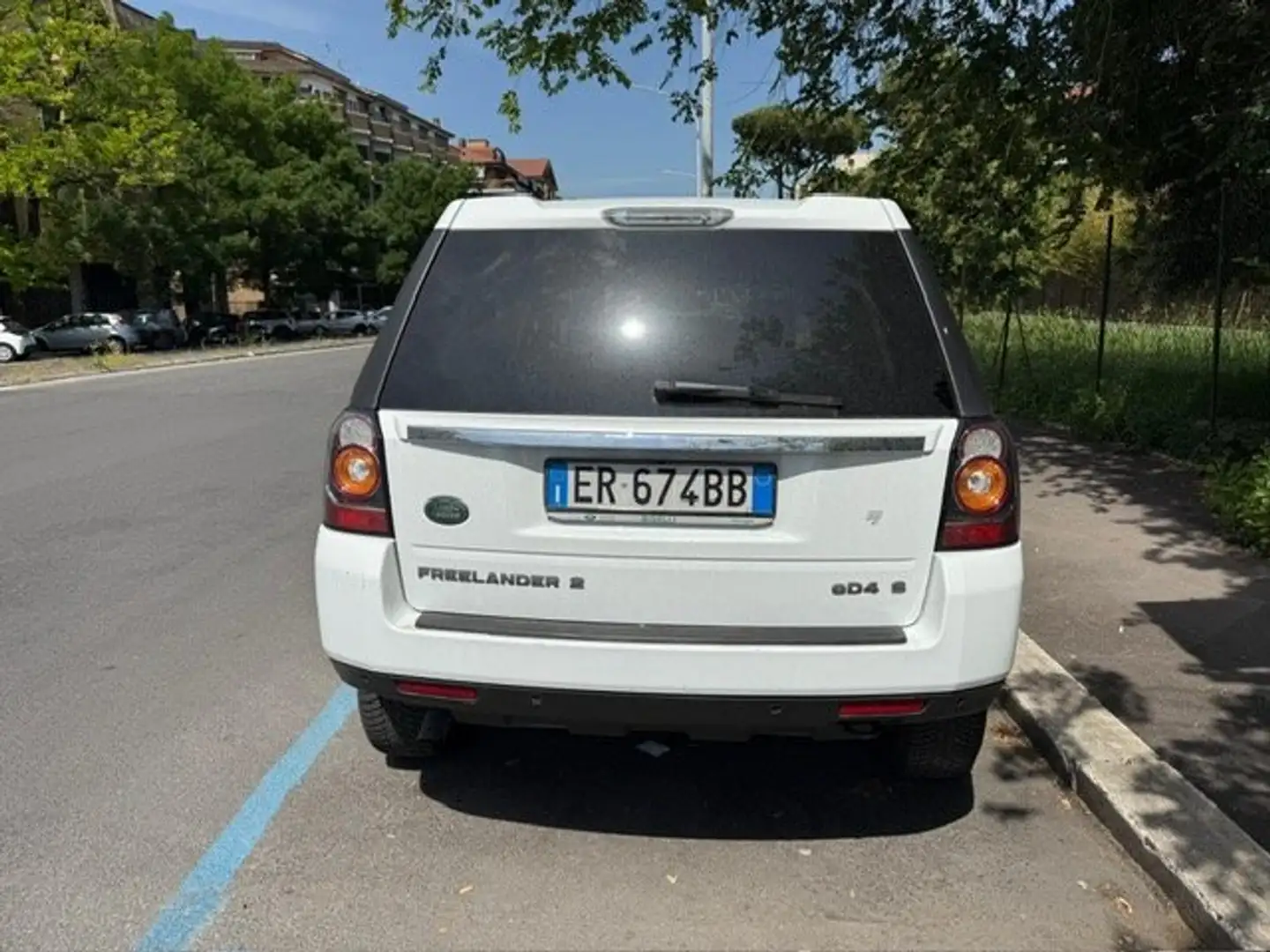 Land Rover Freelander Freelander II 2011 2.2 td4 S 4wd 150cv Manuale Bianco - 2