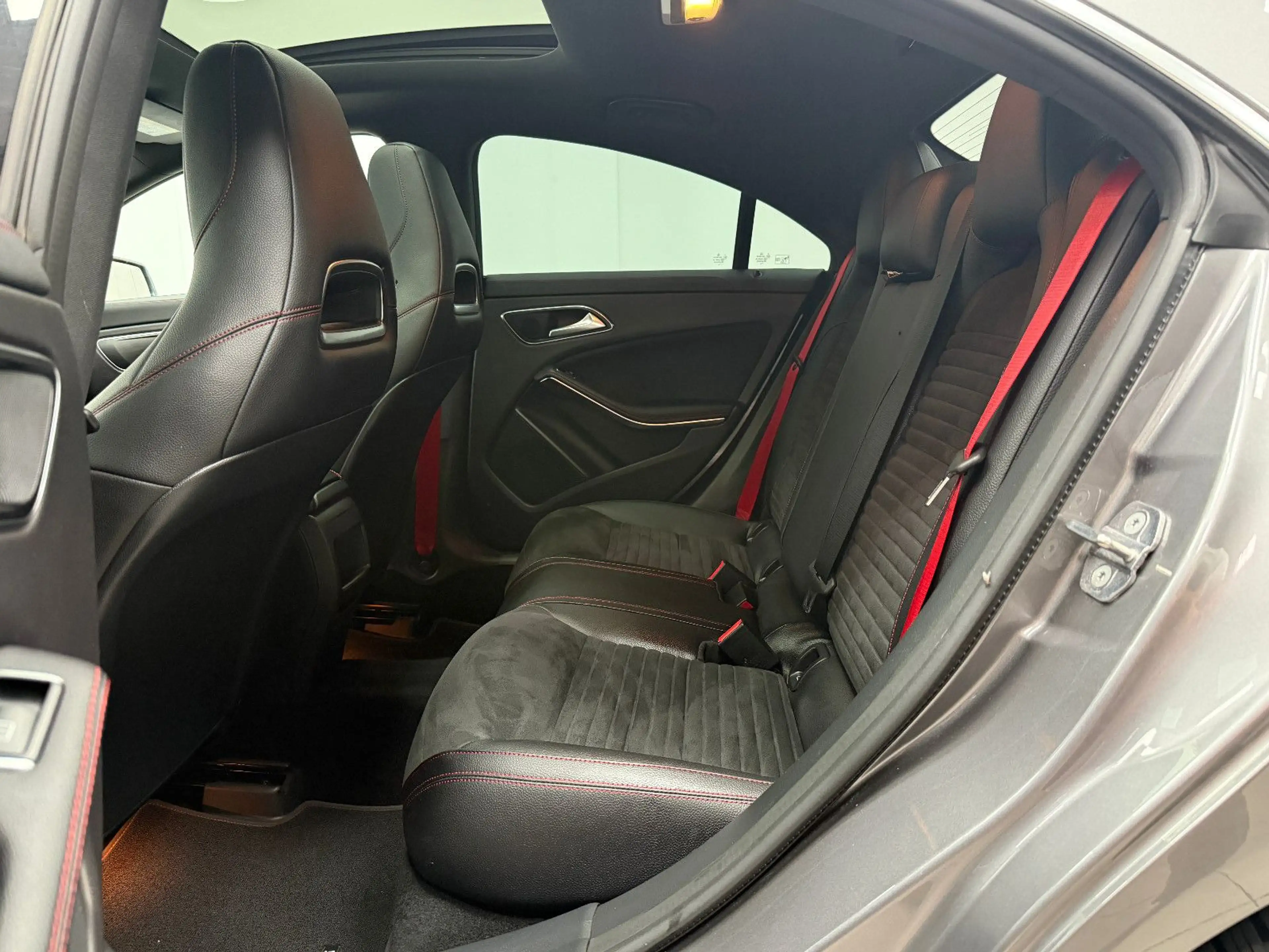 Mercedes-Benz CLA 45 AMG 4Matic PANORAMA / KEYLESS/PERFORMANCE — photo 14