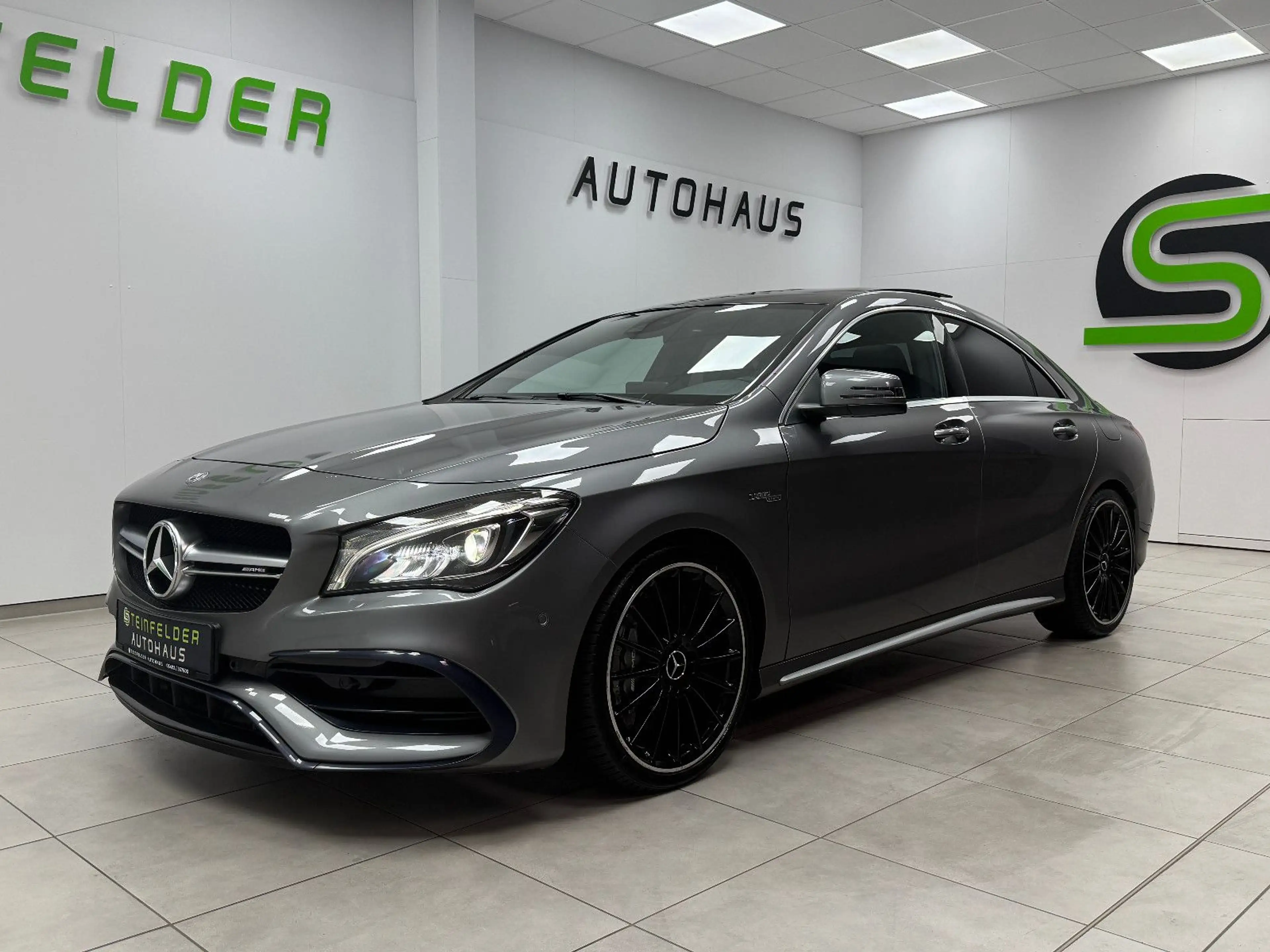 Mercedes-Benz CLA 45 AMG 4Matic PANORAMA / KEYLESS/PERFORMANCE — photo 3