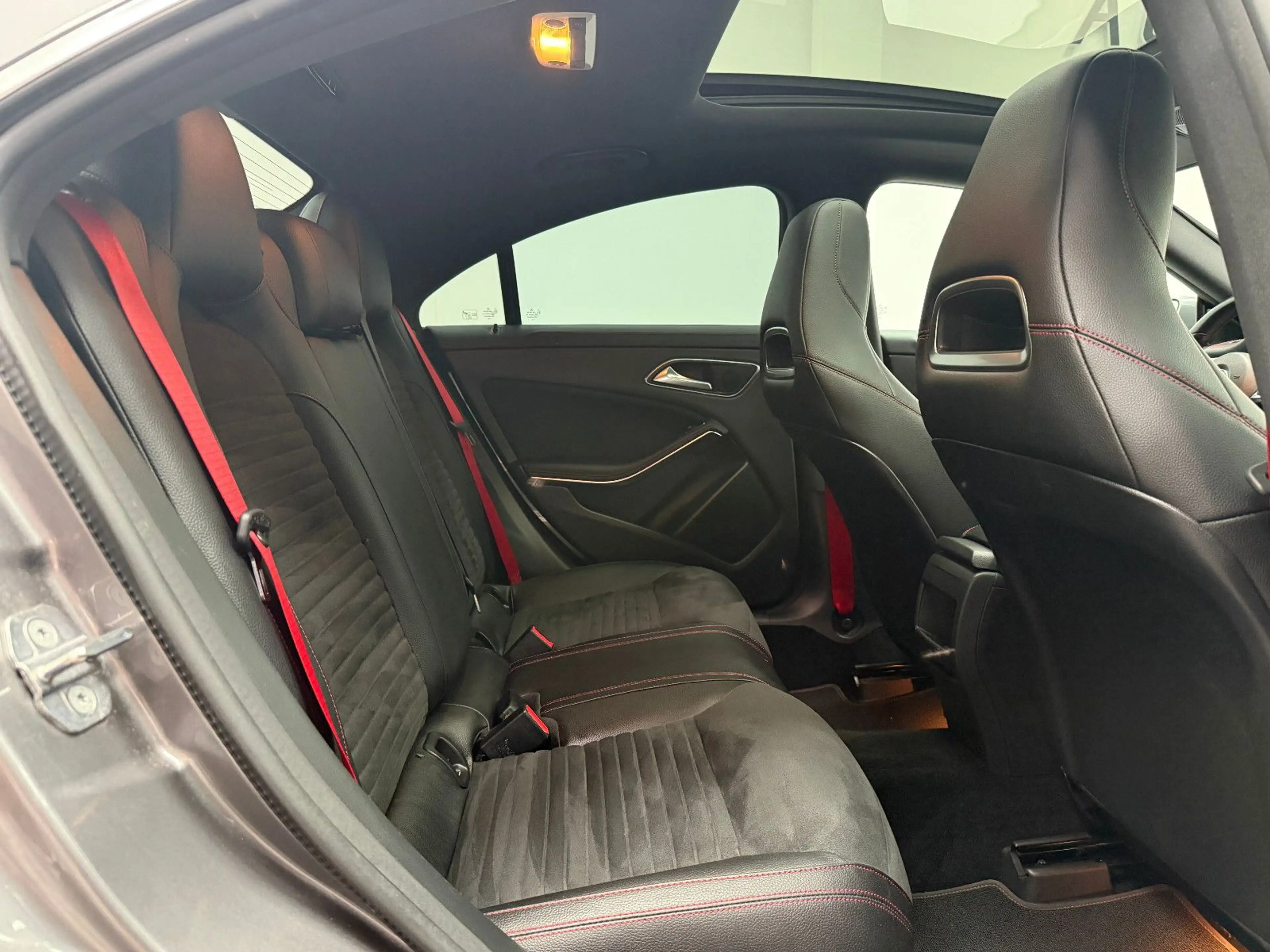 Mercedes-Benz CLA 45 AMG 4Matic PANORAMA / KEYLESS/PERFORMANCE — photo 13