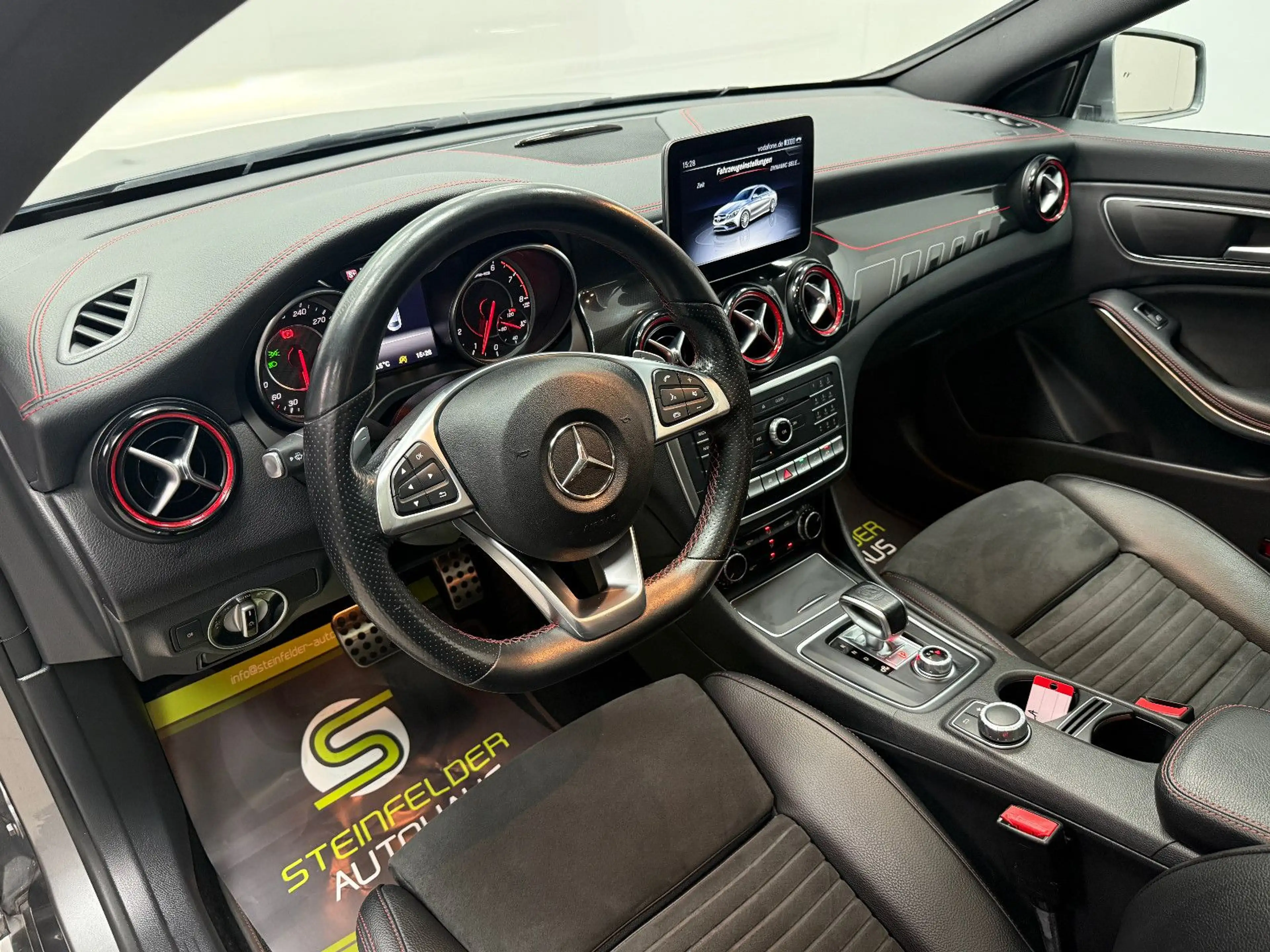 Mercedes-Benz CLA 45 AMG 4Matic PANORAMA / KEYLESS/PERFORMANCE — photo 9