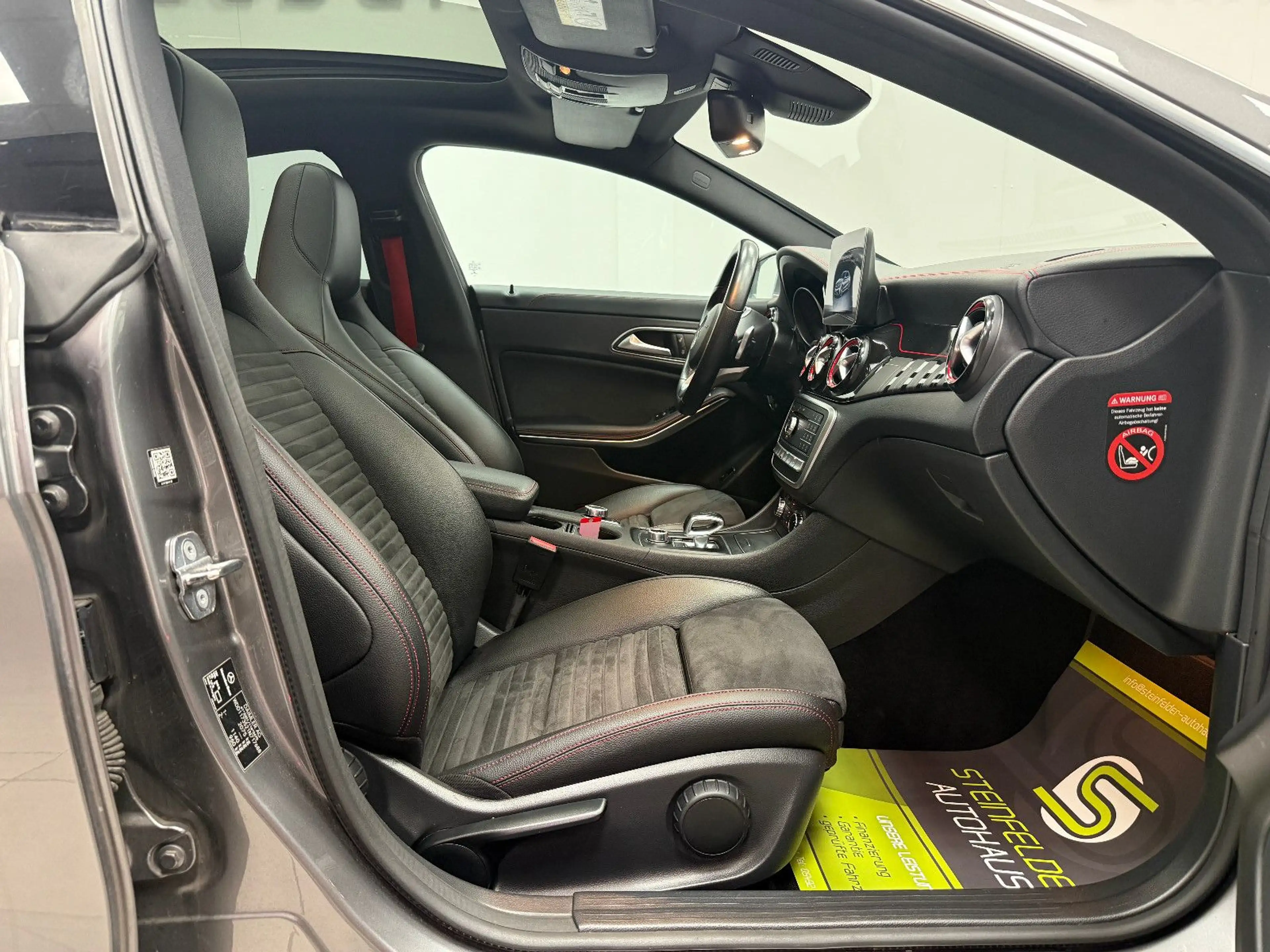 Mercedes-Benz CLA 45 AMG 4Matic PANORAMA / KEYLESS/PERFORMANCE — photo 12