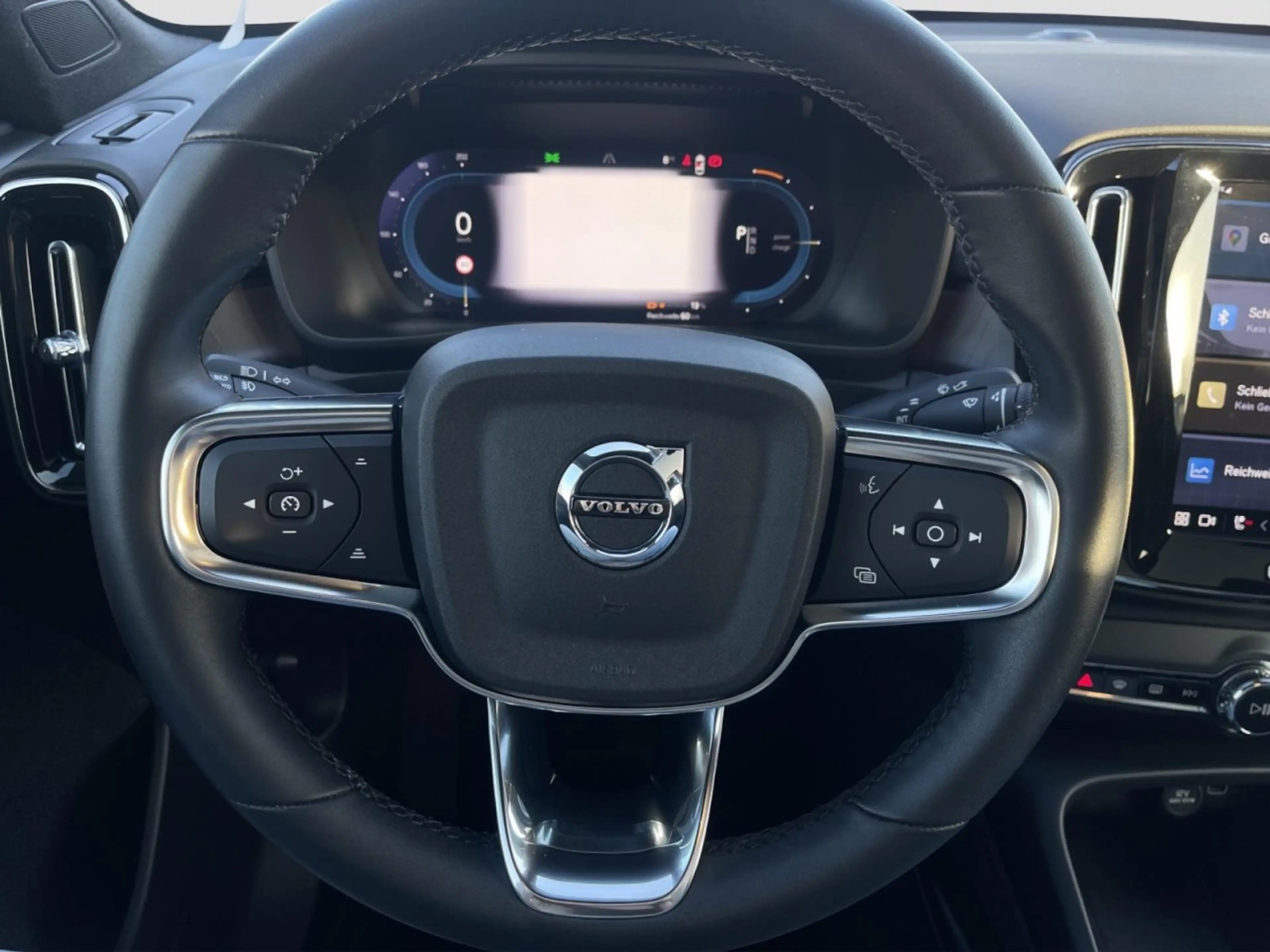 Volvo C40 Plus Twin Electric AWD/Navi/Kam/Pano/20Zoll Klima — photo 7