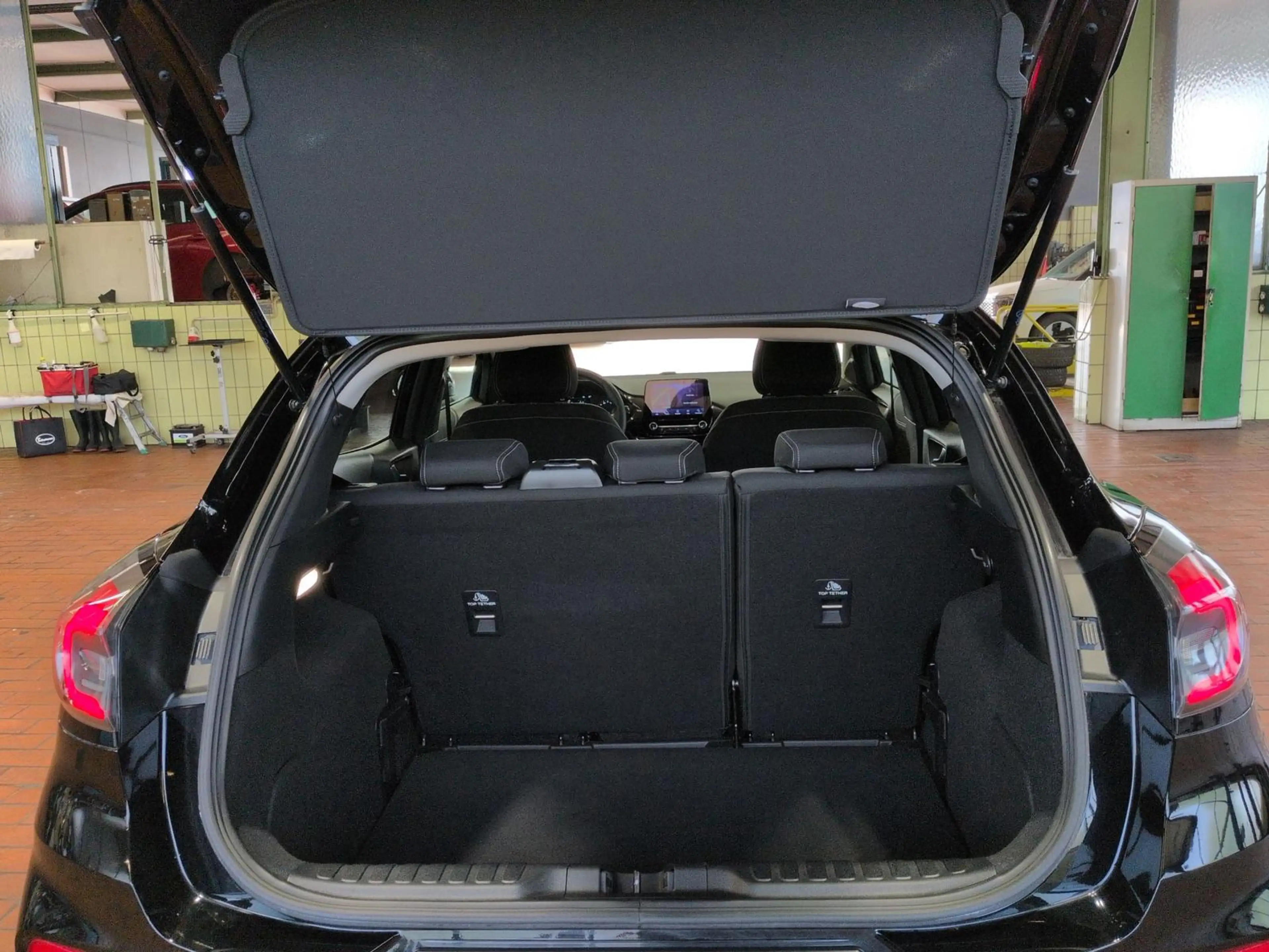 Ford Puma Titanium 1.0L / Fahrassistenz-Paket / LED — photo 12