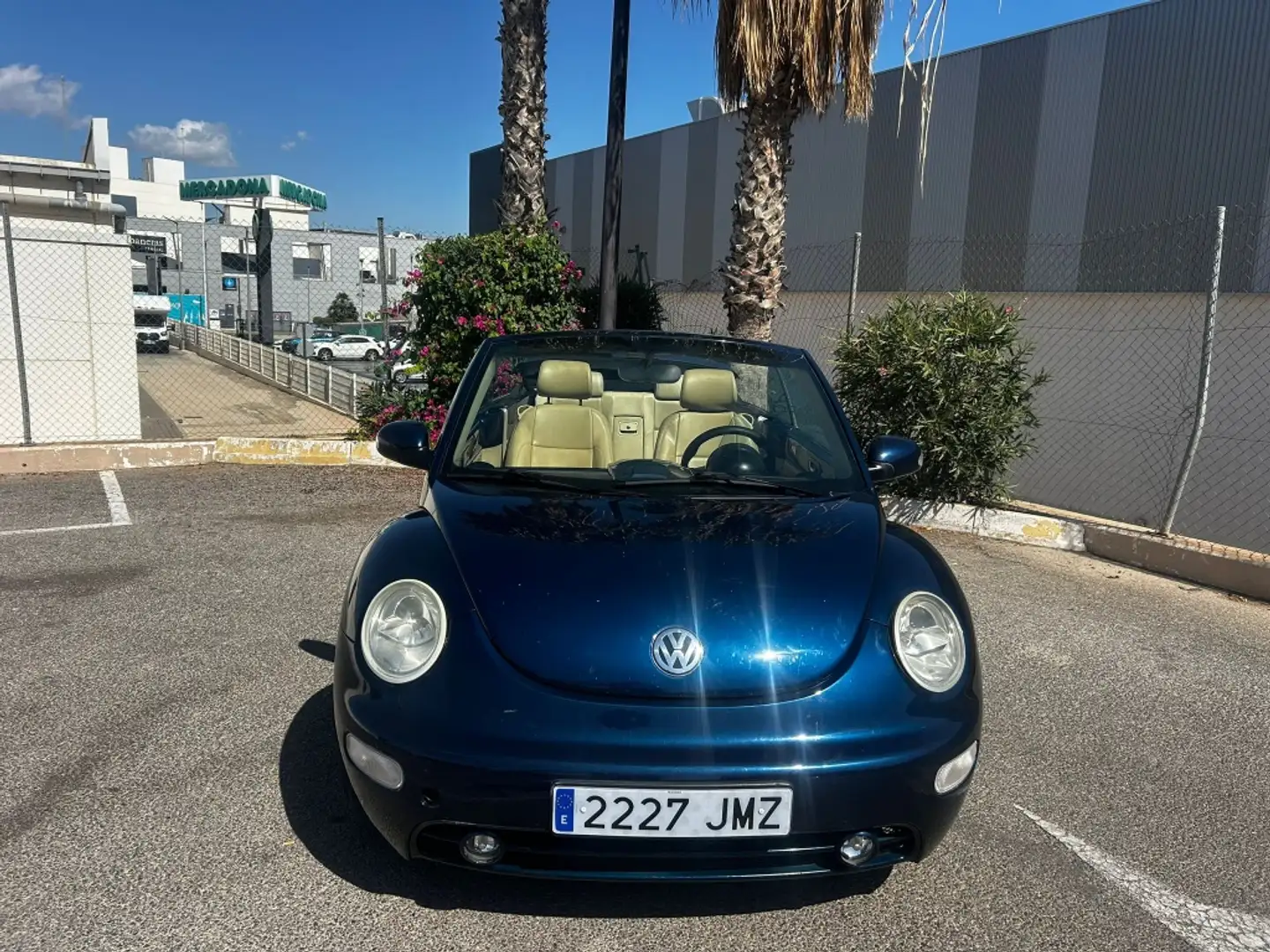 Volkswagen Beetle Cabrio 1.9TDI Azul - 2