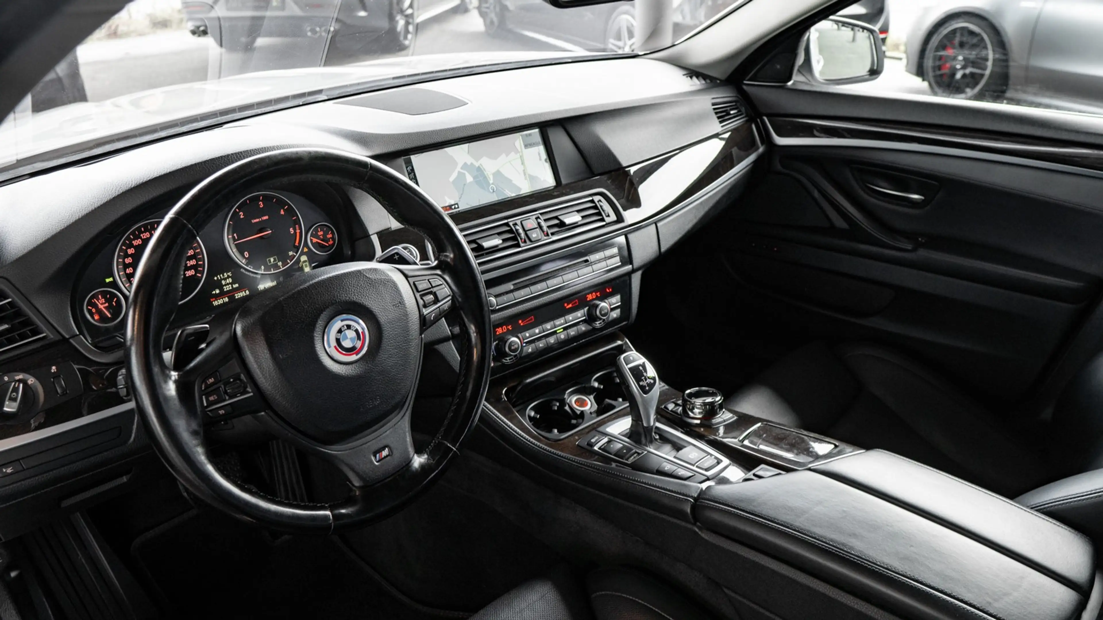 BMW 535 d M PAKET *HUD*360°*SOFTCLOSE*STANDHZG* — photo 9