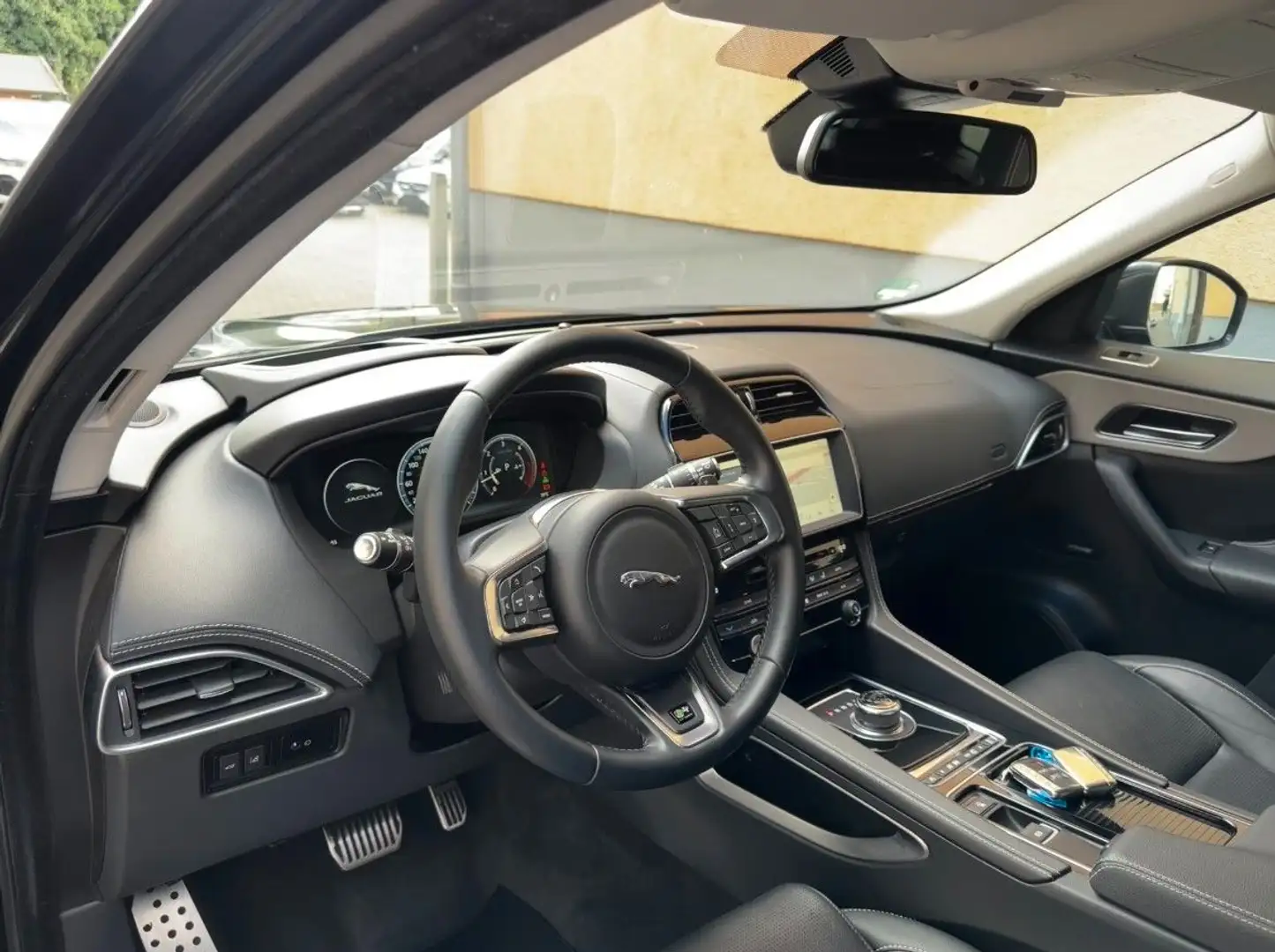 Jaguar F-Pace AWD R-Sport 360° *AHK*ACC*HUD*Keyless Schwarz - 2