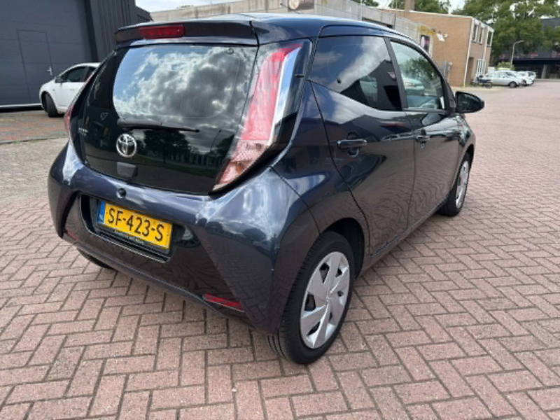 Toyota Aygo 1.0 VVT-i x-play \ automaat \ camera \ e1 — photo 3