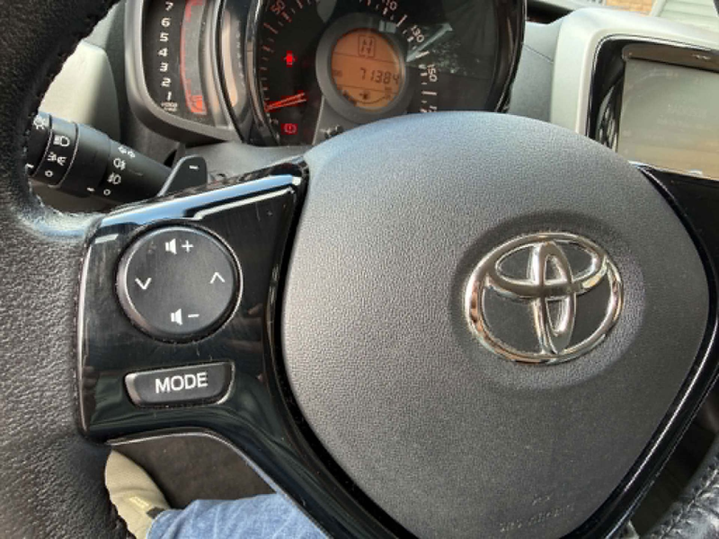 Toyota Aygo 1.0 VVT-i x-play \ automaat \ camera \ e1 — photo 13