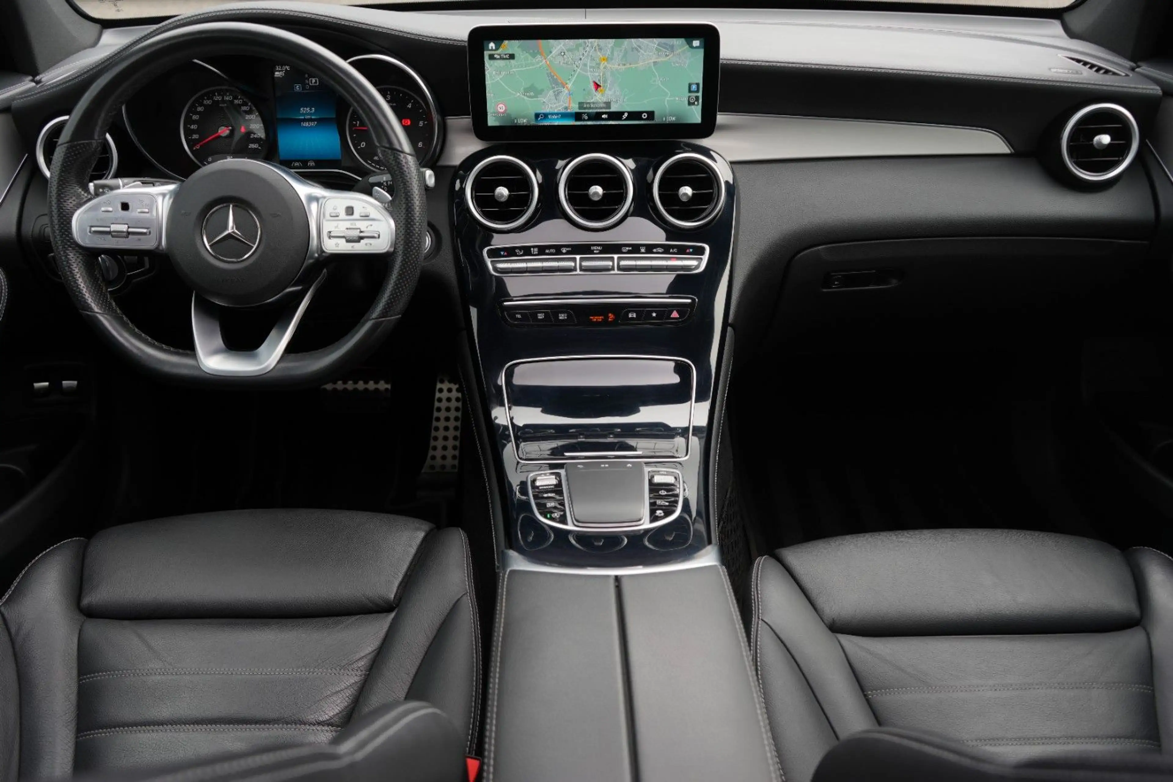 Mercedes-Benz GLC 400 d 4Matic AMG-LINE|AIRMATIC|PANO|BURMEST. — photo 11