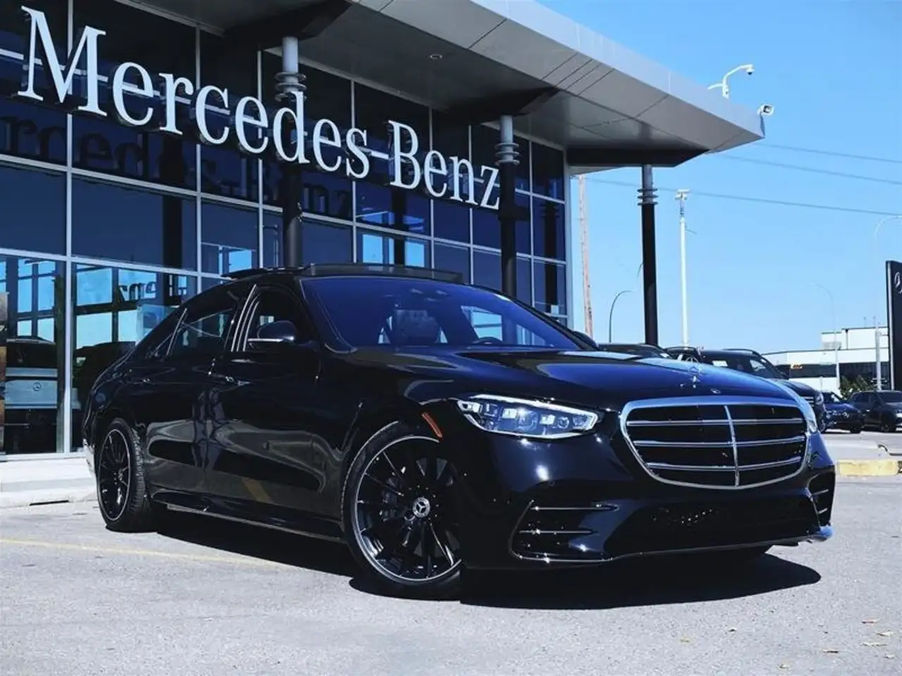 Mercedes-Benz S-Class снимка Mercedes-Benz S-Class