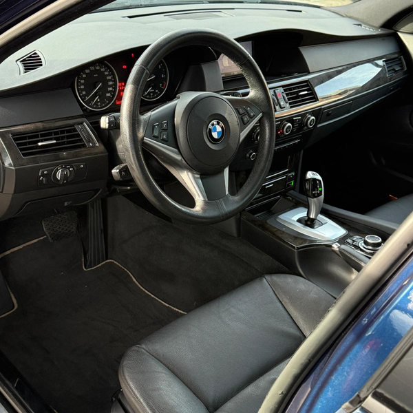 BMW 523 5 TourinEdition Lifestyle — photo 8