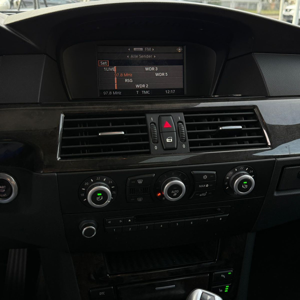 BMW 523 5 TourinEdition Lifestyle — photo 13