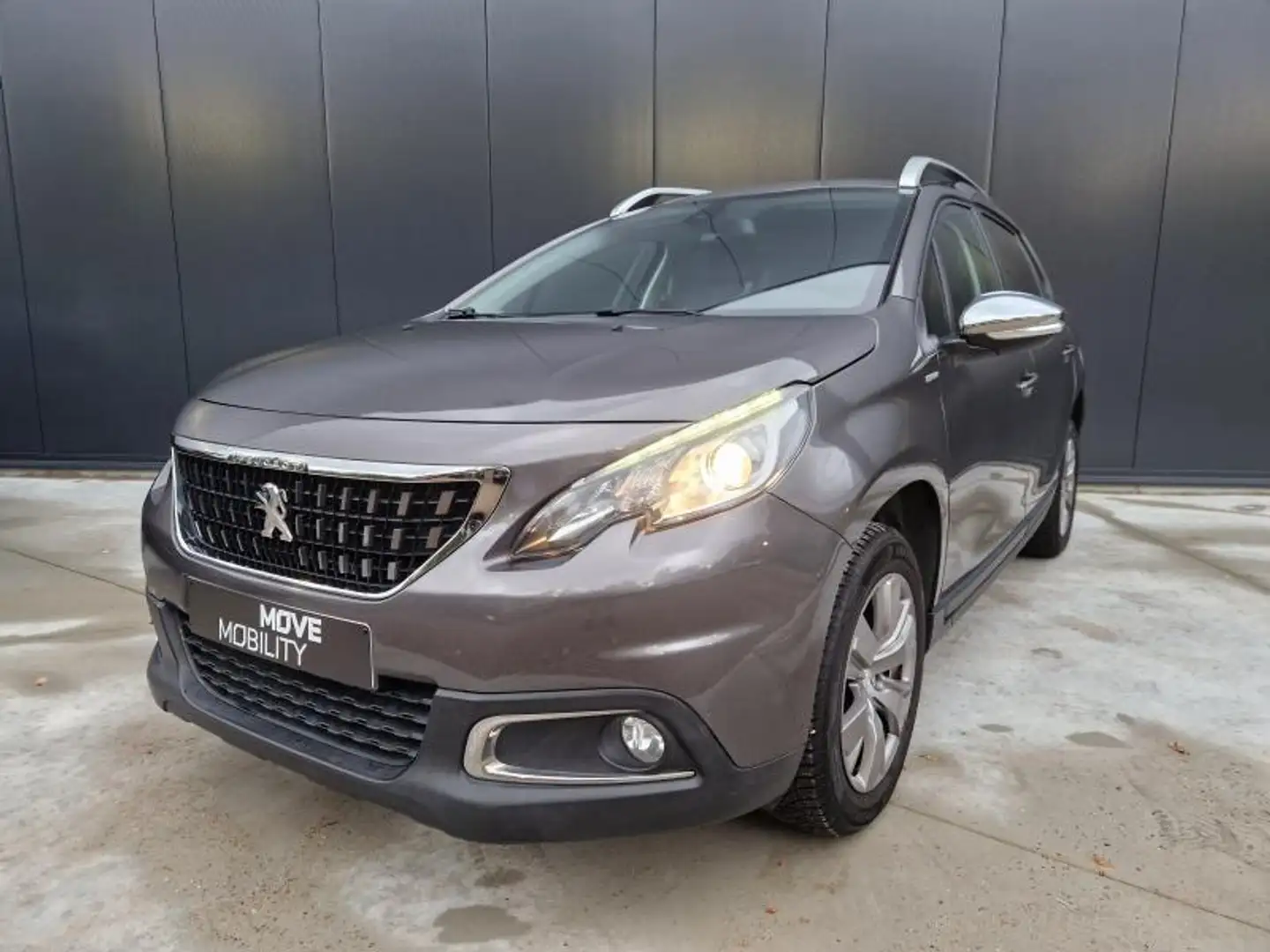 Peugeot 2008 STYLE Gris - 1