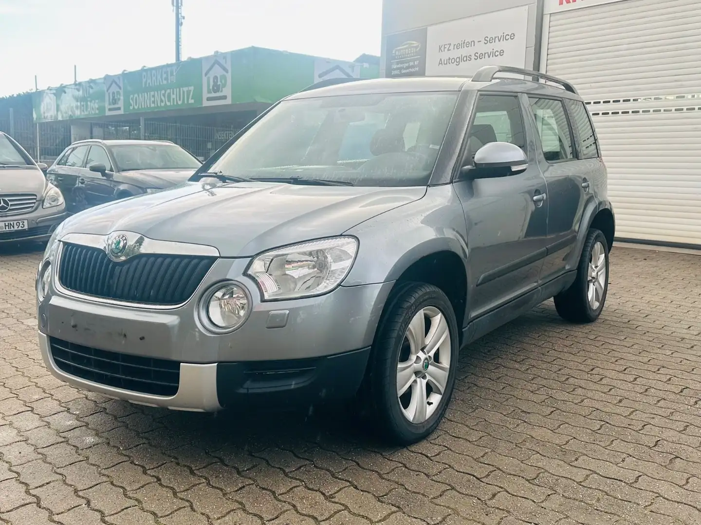 Skoda Yeti Ambition, klima,Tüv&insp neue, AHK , Grigio - 1