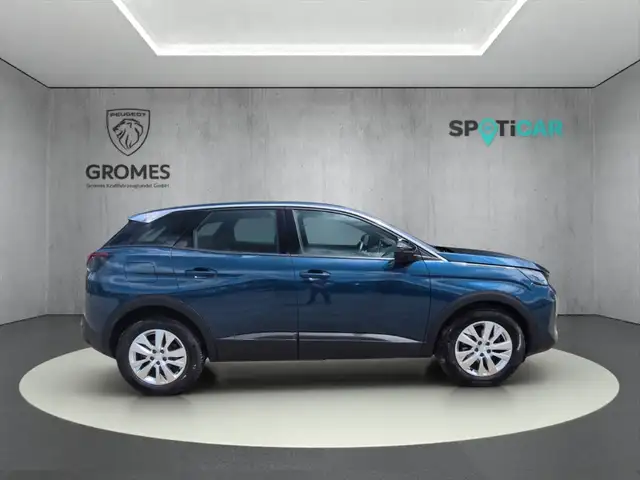 Peugeot 3008 view 2