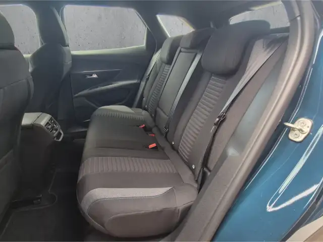 Peugeot 3008 view 8