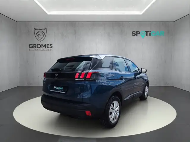 Peugeot 3008 view 3