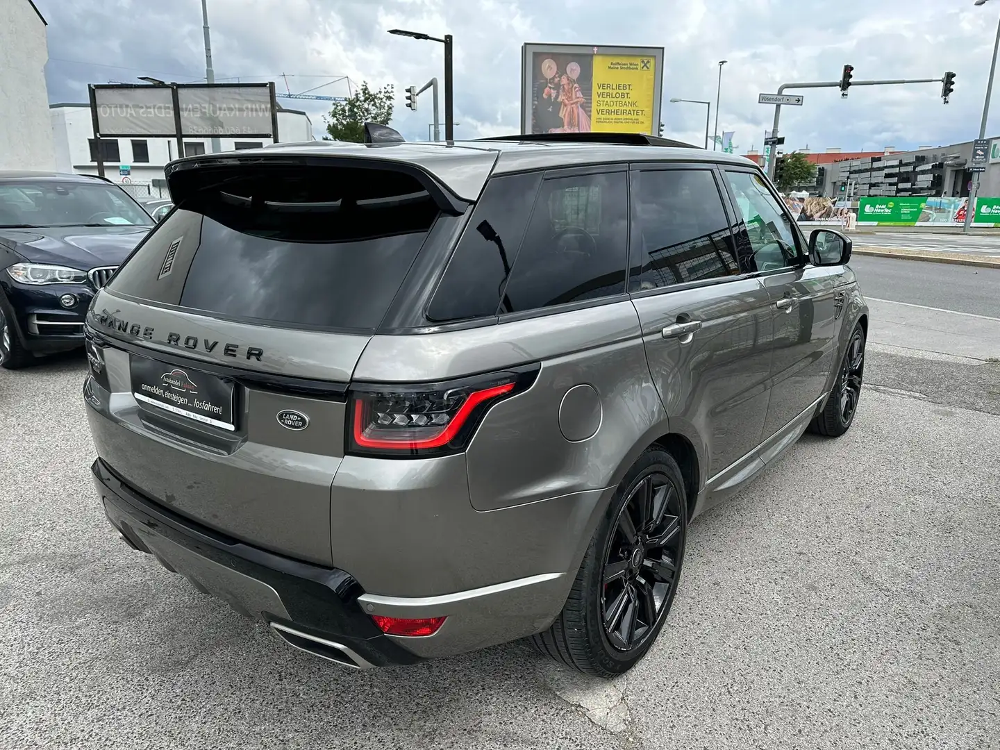 Land Rover Range Rover Sport 2,0 Si4 Hybr. AWD HSE Dynamic **GANZ NEUER MOTOR** Grau - 2