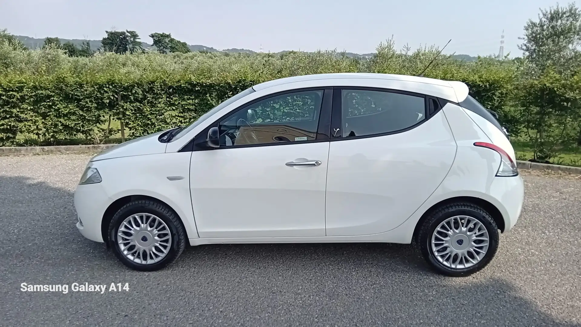 Lancia Ypsilon Ypsilon 1.2 Gold 69cv Wit - 2