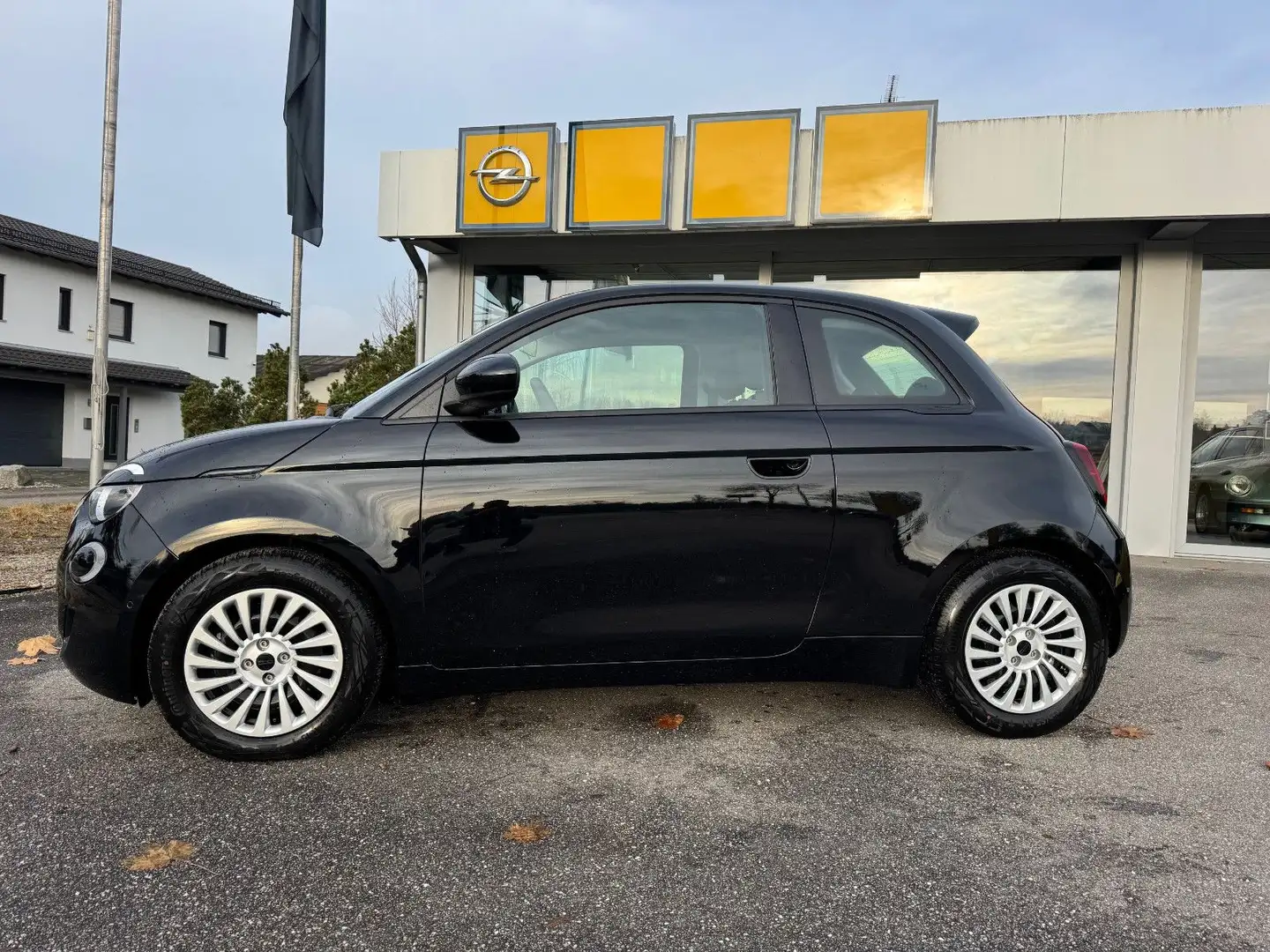 Fiat 500e 500 e Basis Schwarz - 1