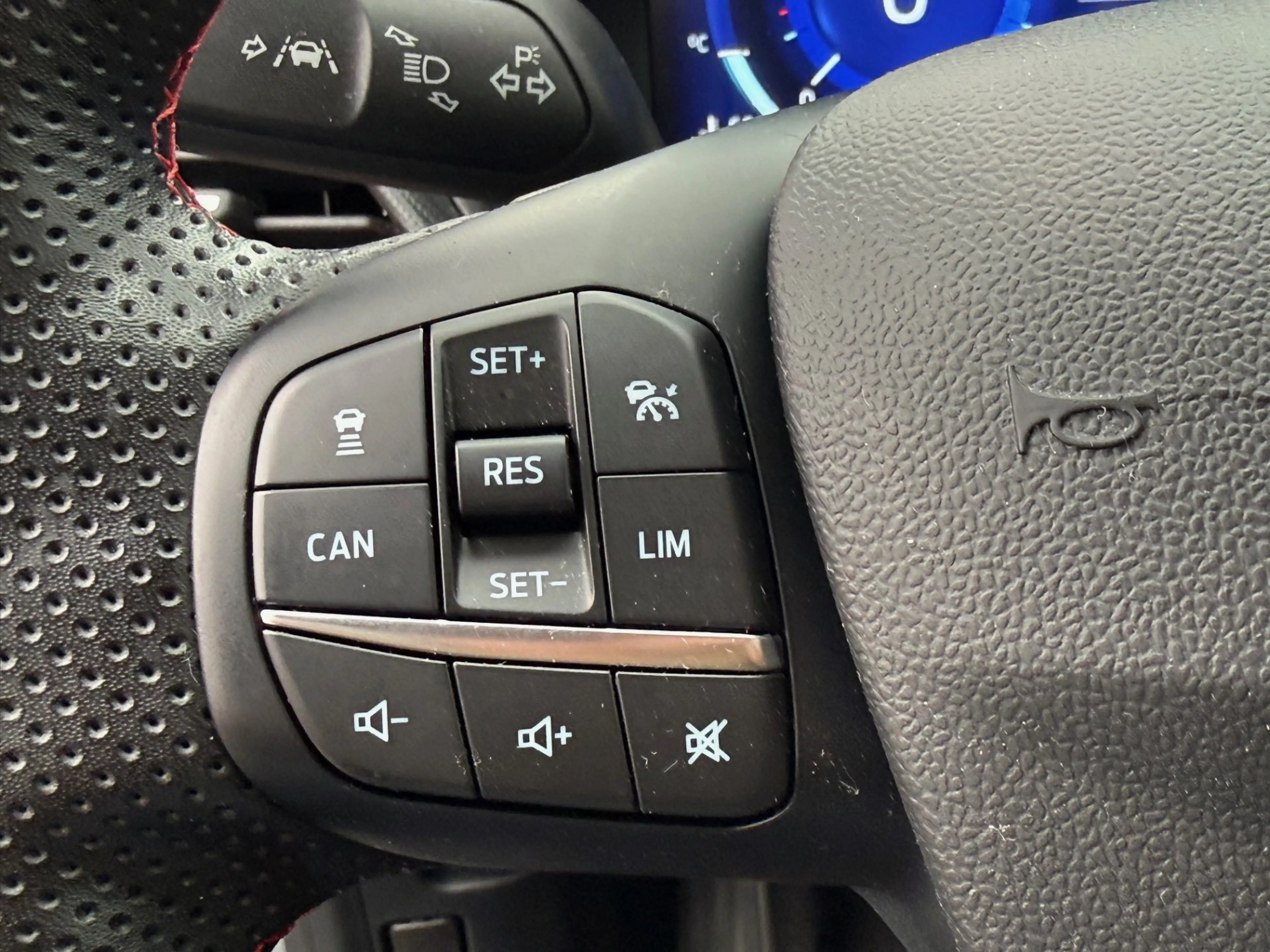 Ford Puma 1.0 EcoBoost Hybrid ST-Line X | Adaptive cruise | — photo 14