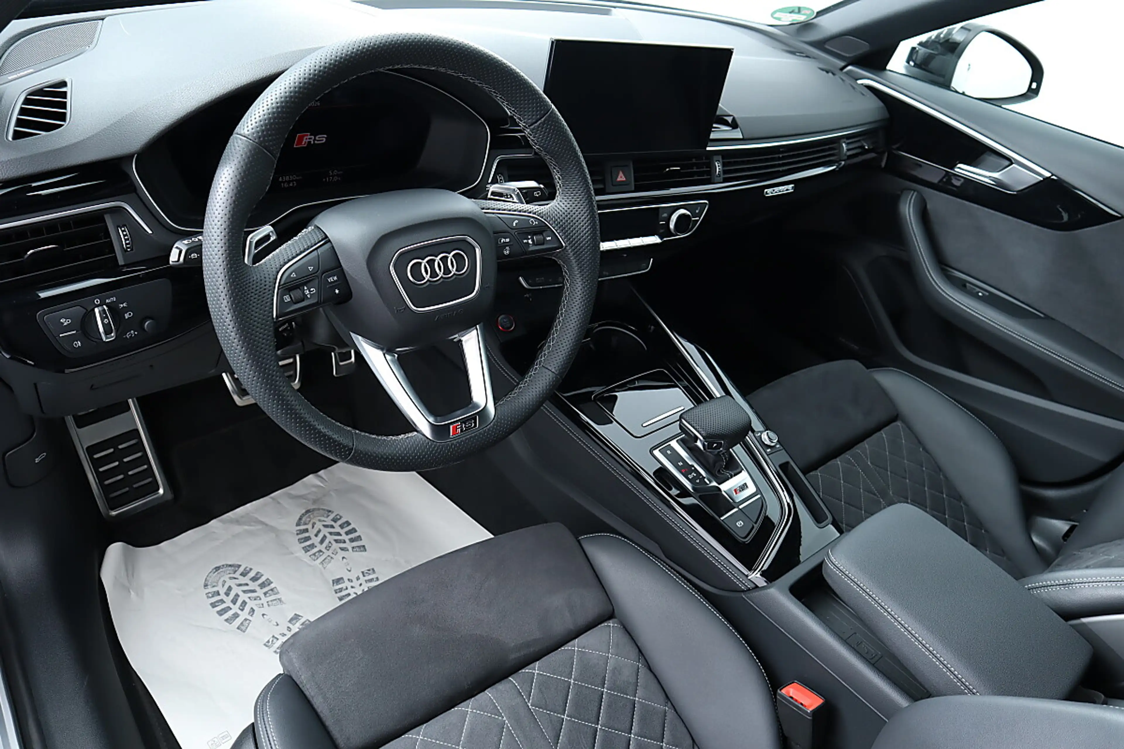 Audi RS4 AVANT*ASSIST*KEYLESS*B&O*MASSAGE*BLACK OPTIKPAK... — photo 15