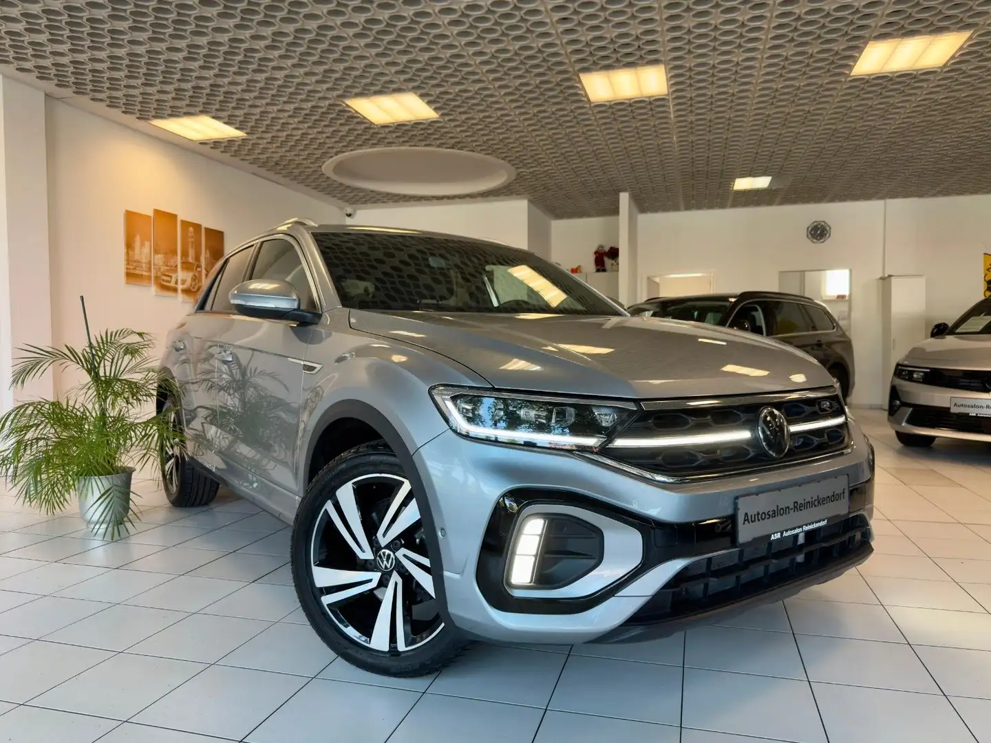 Volkswagen T-Roc 1.5 TSI DSG R-Line*ACC*AHK*LED*Navi*SHZ* Silber - 1