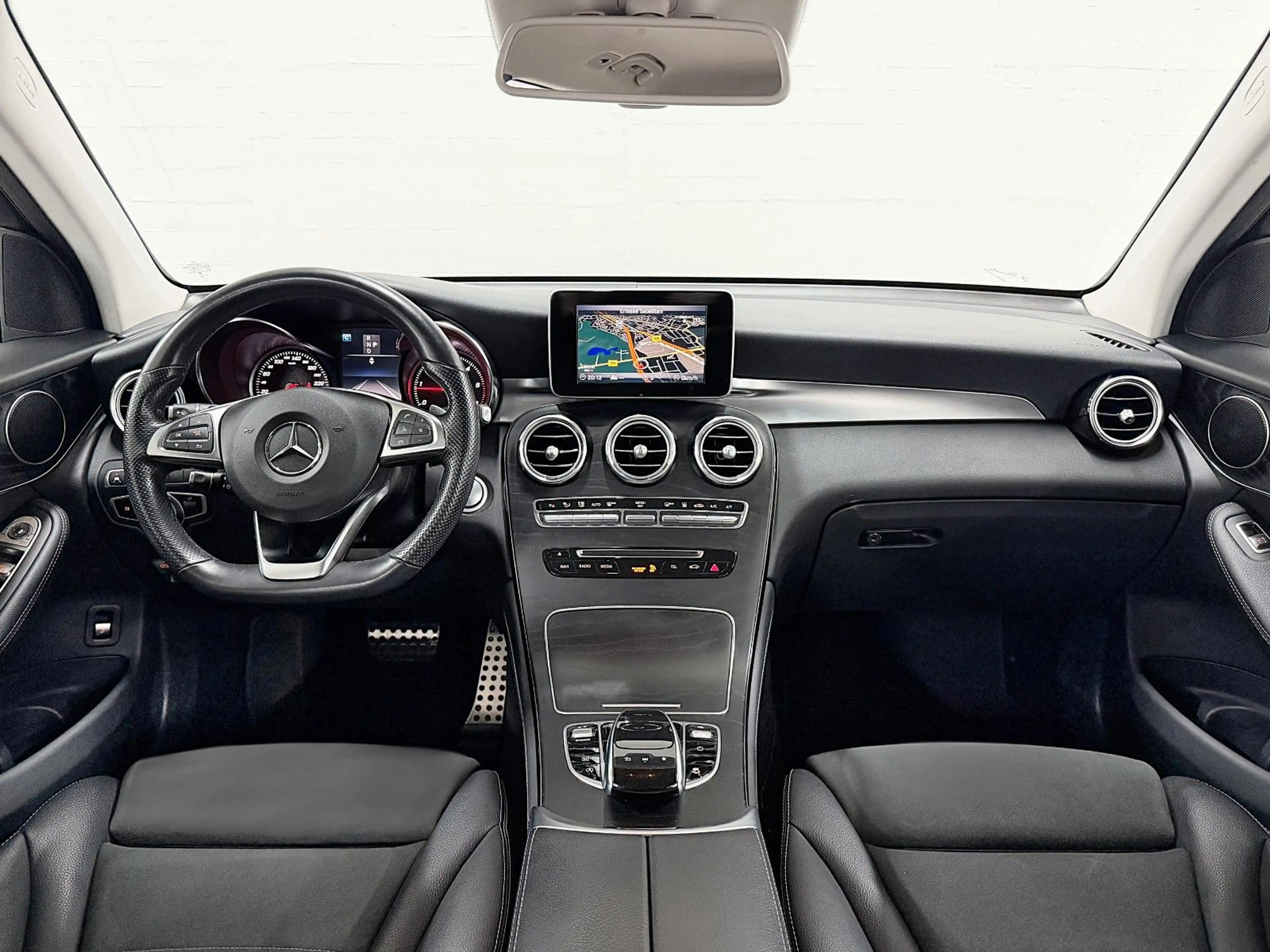 Mercedes-Benz GLC 250 D 4-MATIC AMG LINE*STANDHEIZUNG* — photo 8