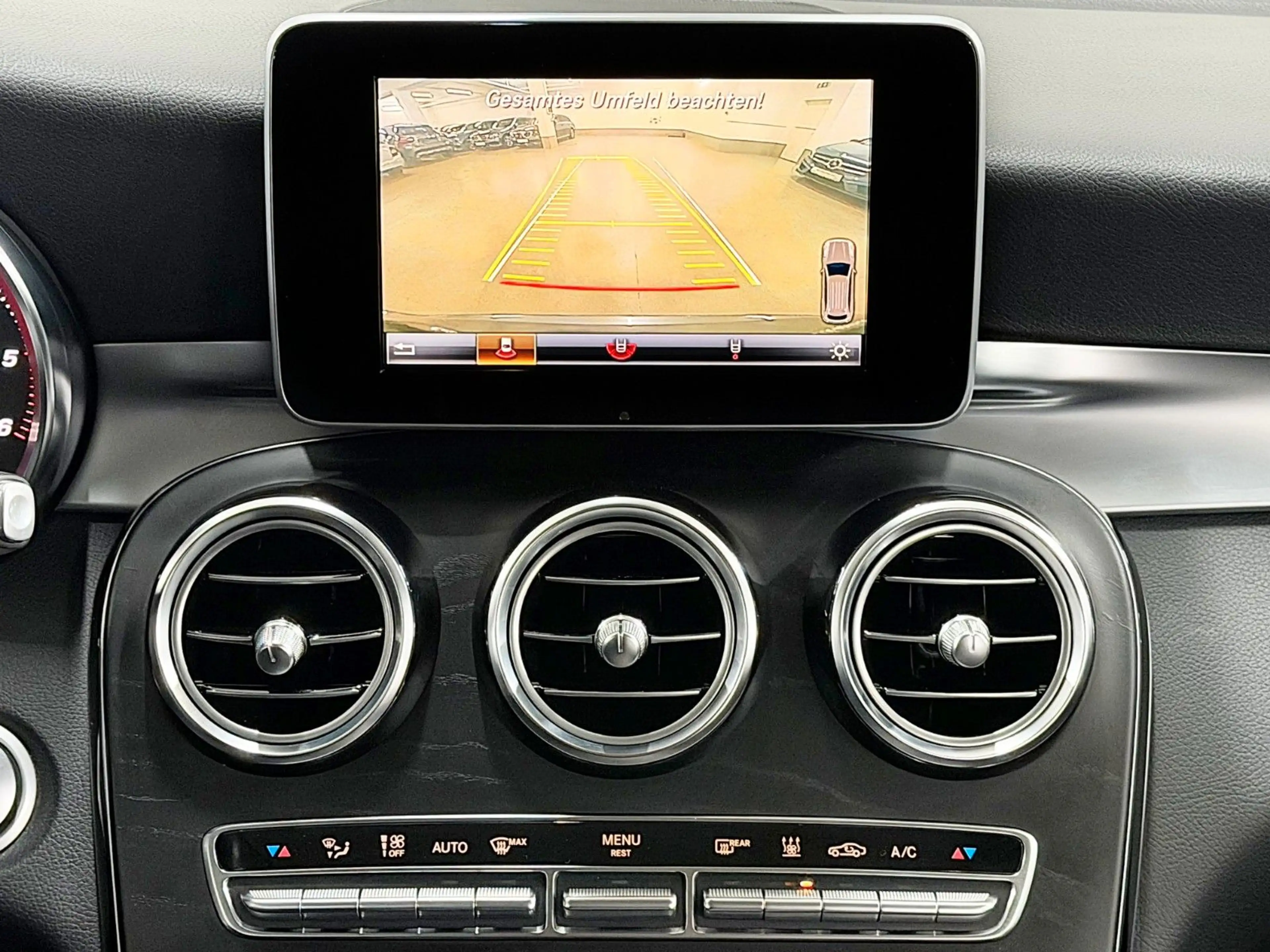 Mercedes-Benz GLC 250 D 4-MATIC AMG LINE*STANDHEIZUNG* — photo 9