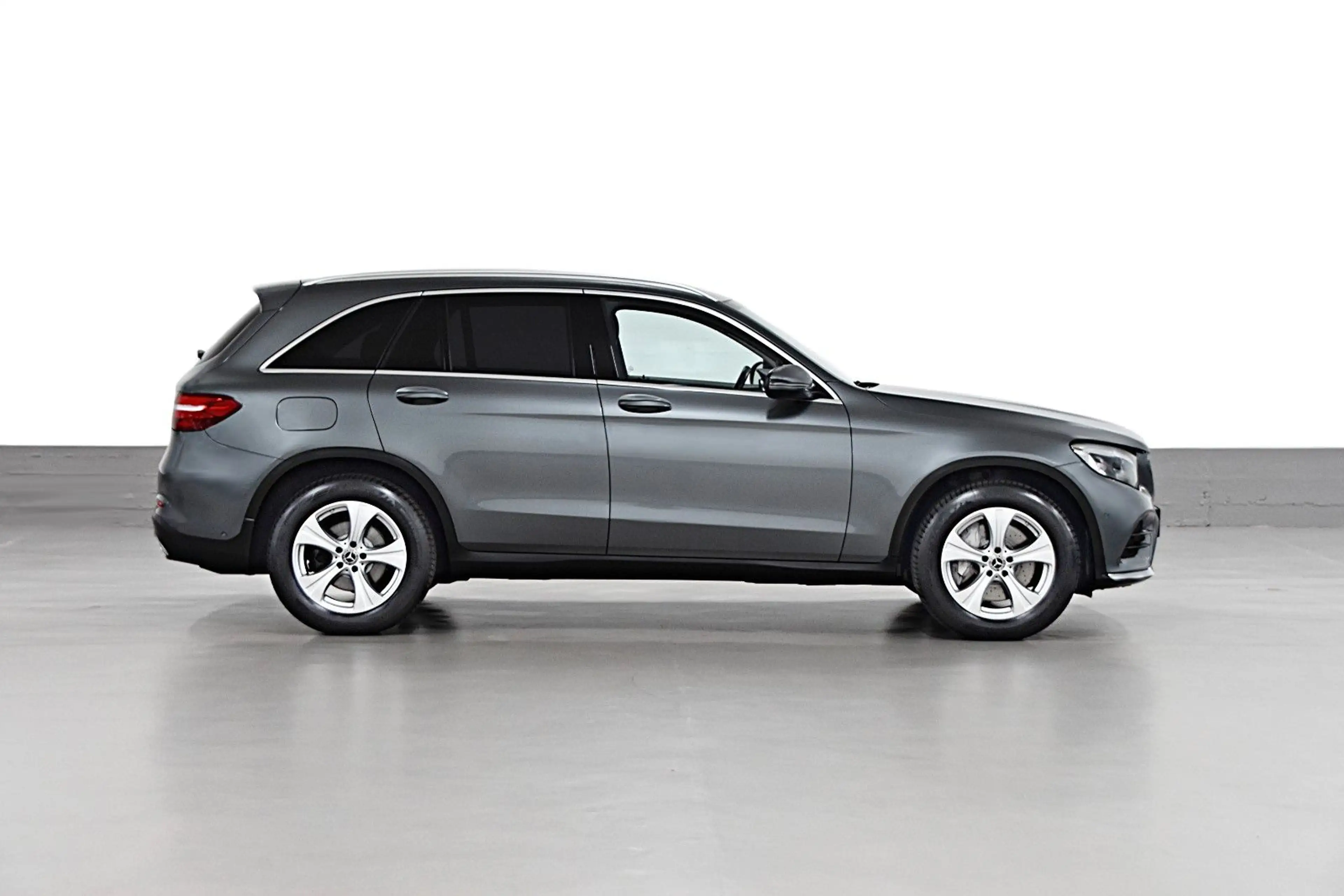 Mercedes-Benz GLC 250 D 4-MATIC AMG LINE*STANDHEIZUNG* — photo 6