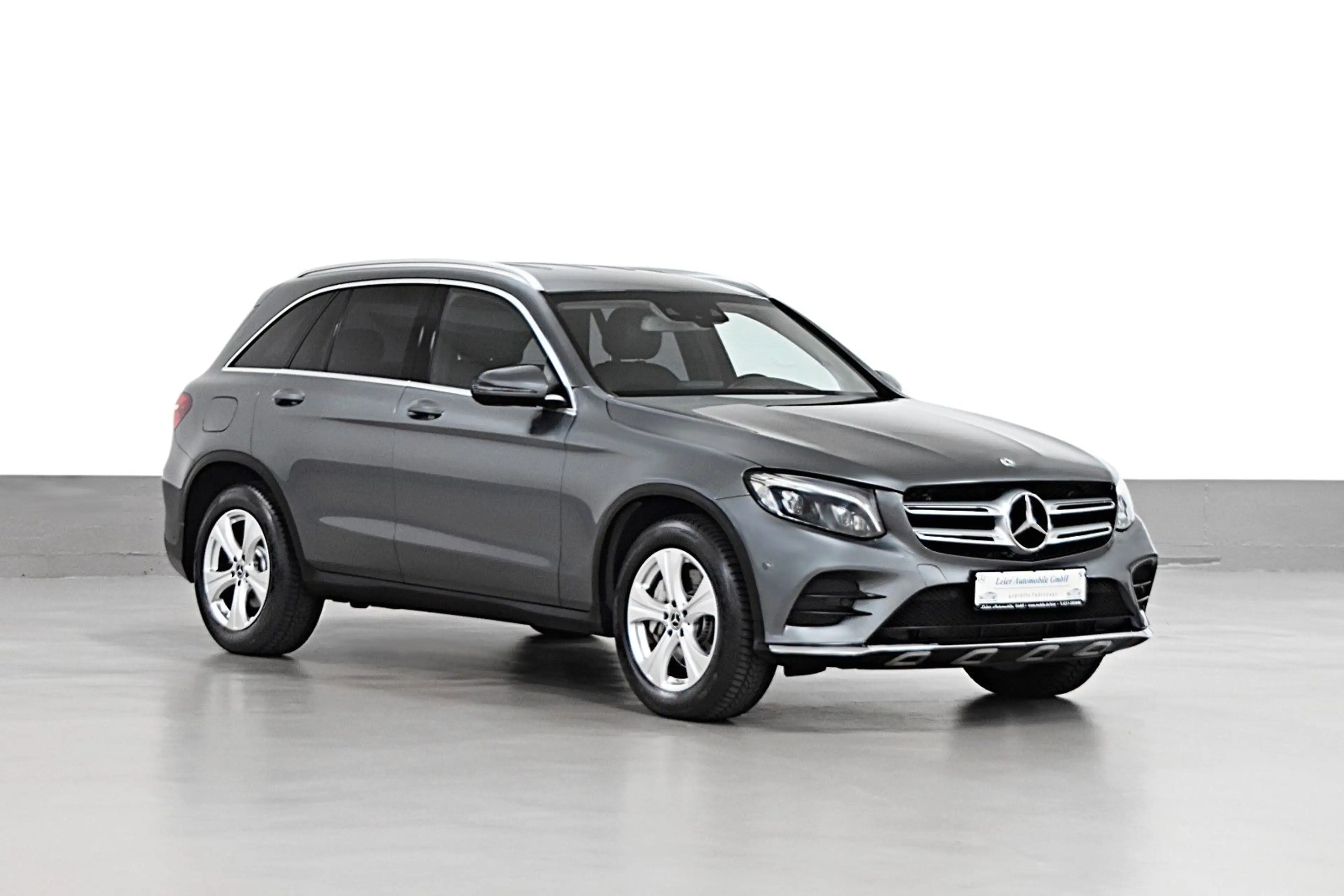 Mercedes-Benz GLC 250 D 4-MATIC AMG LINE*STANDHEIZUNG*