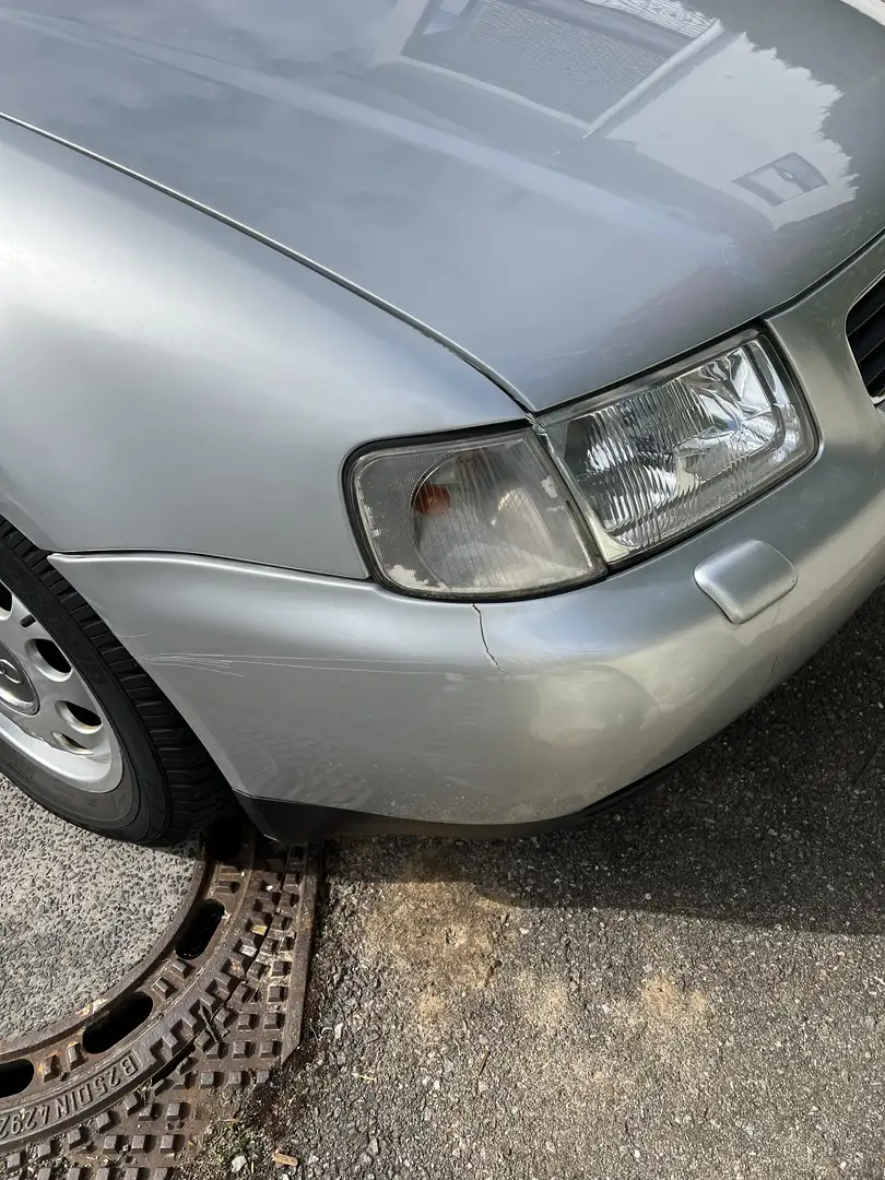 Audi A3 1.8 Ambiente - 2