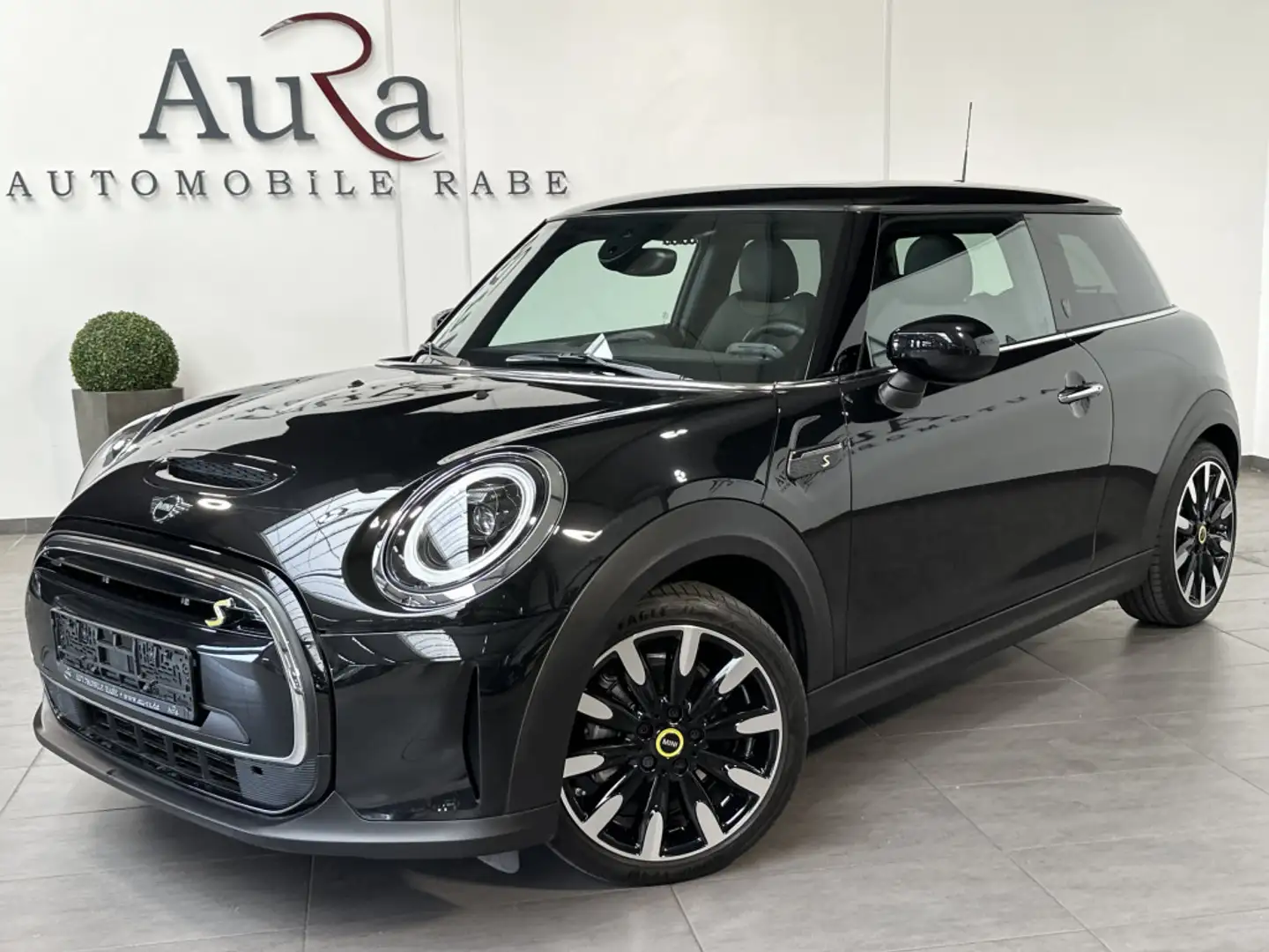 MINI Cooper SE Yours Trim NAV+LED+PANO+KAMERA+17ZOLL Nero - 1