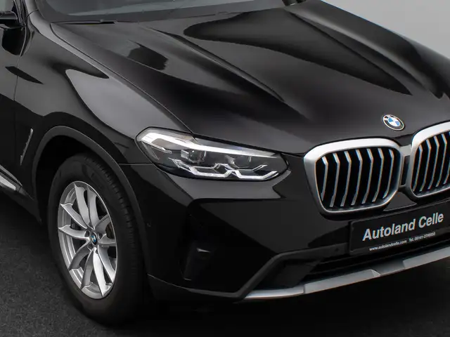 BMW X3 view 18