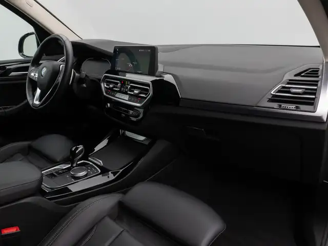BMW X3 view 23