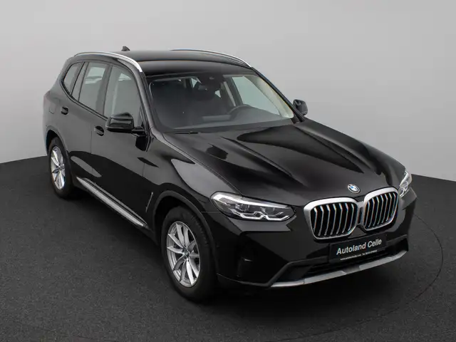 BMW X3 view 3