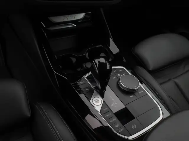 BMW X3 view 22