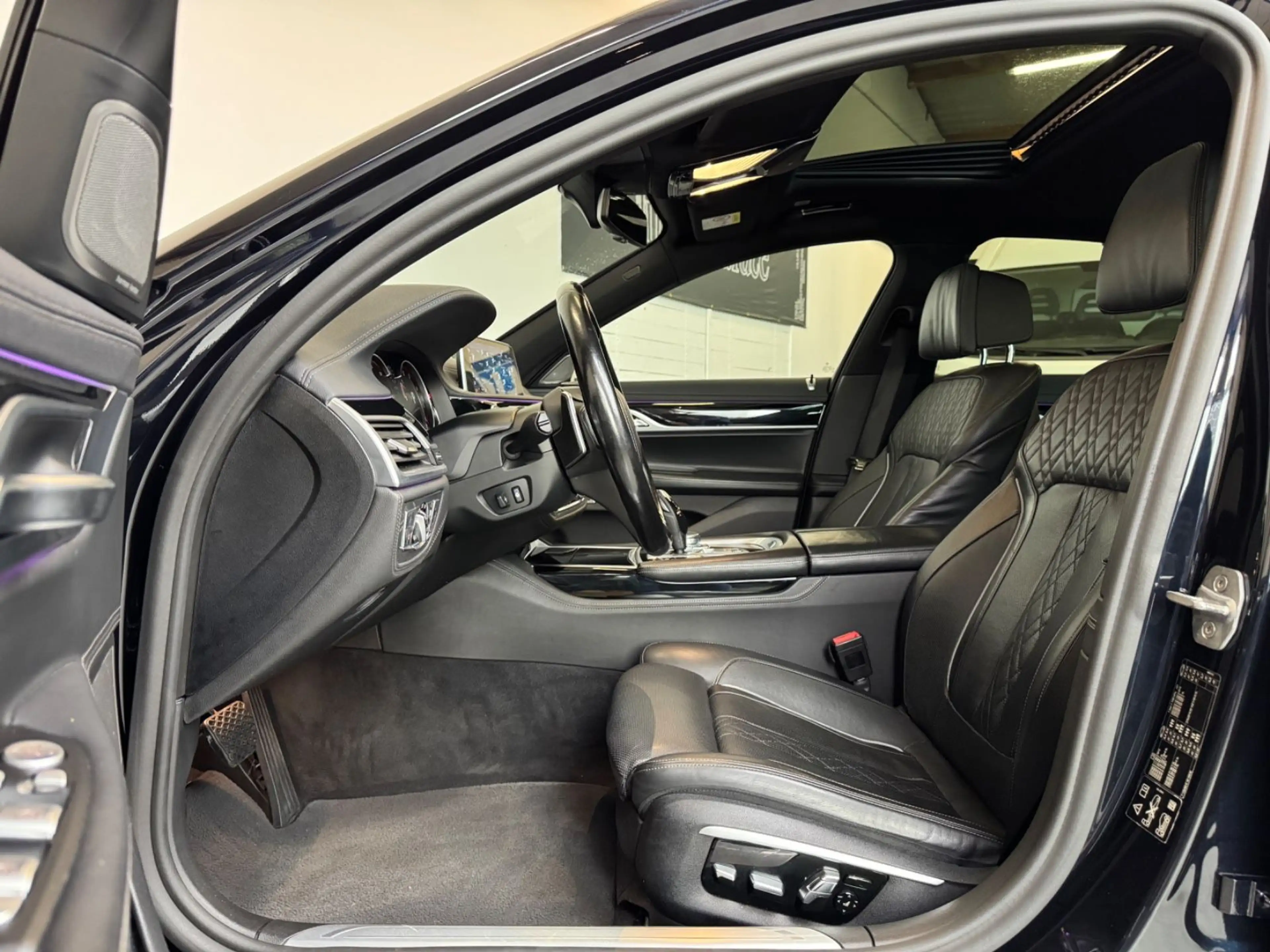 BMW 740 d xDrive/M-Sport/Nappa/H&K/360°/Luft/Voll — photo 7