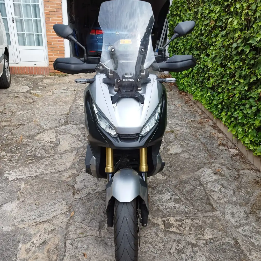 Honda X-ADV HONDA X-ADV de 2018 Plateado - 1