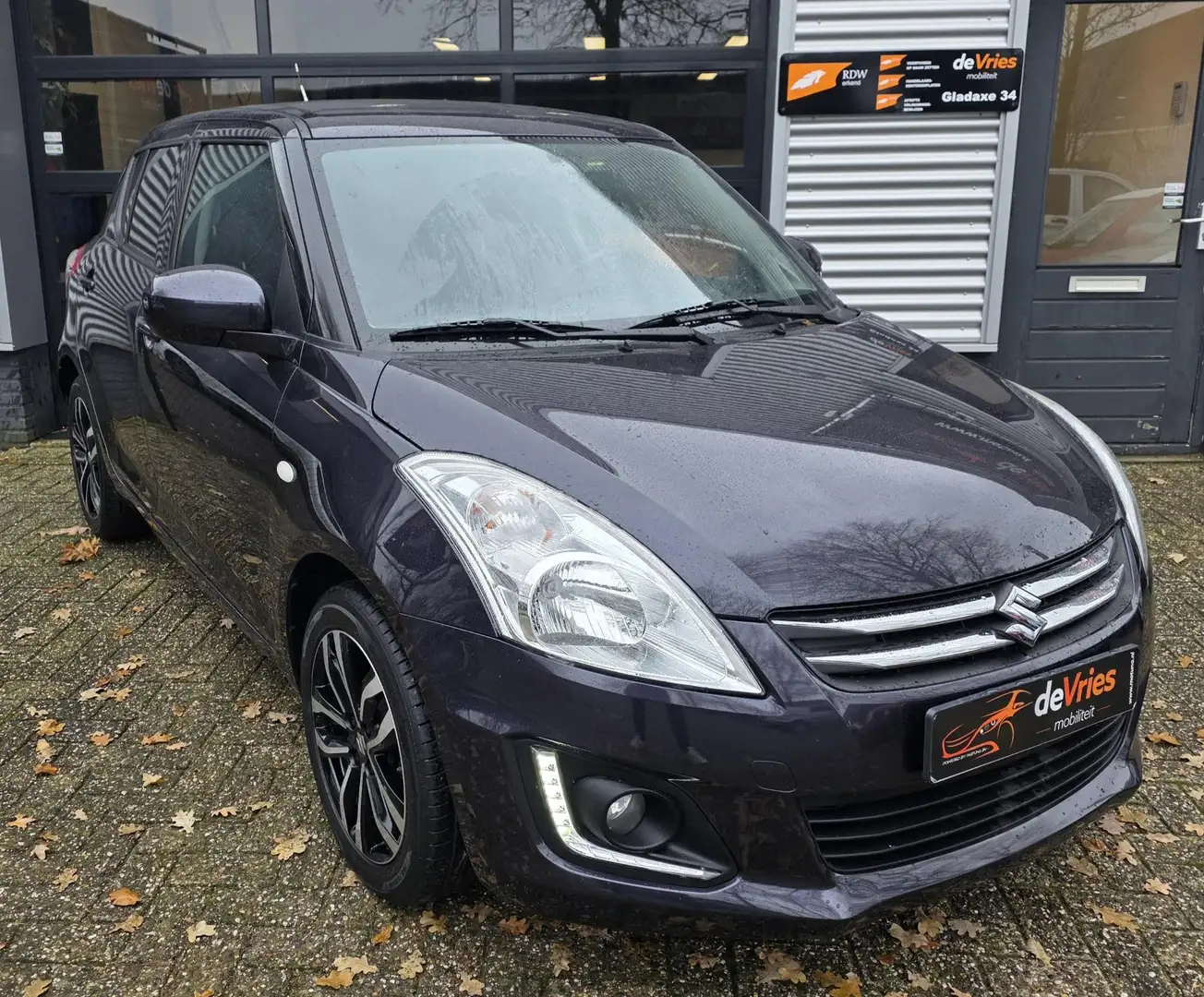 Suzuki Swift 1.2 X-tra **AIRCO-5DRS-CRUISECTRL** Grau - 1