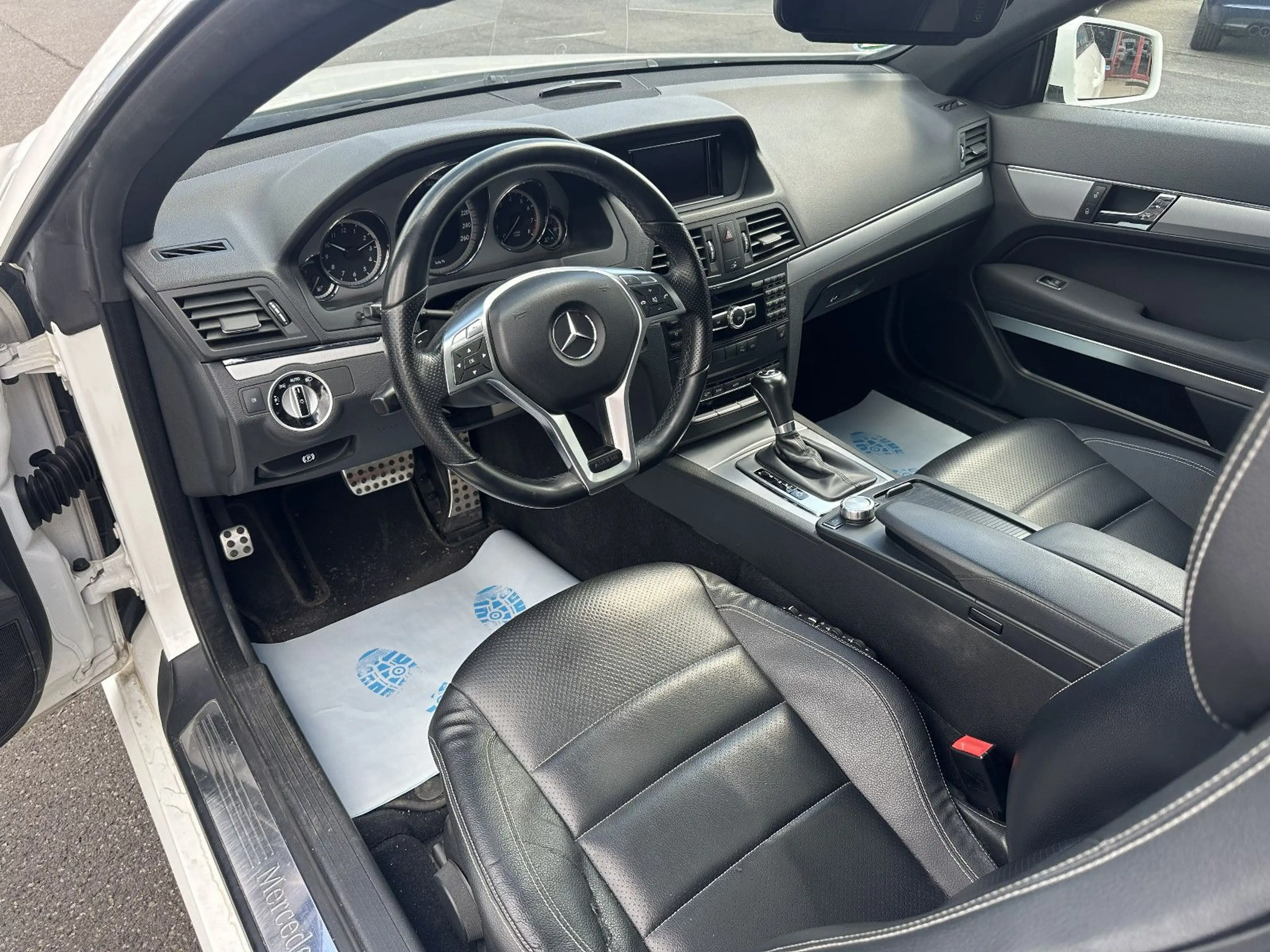 Mercedes-Benz E 250 E Coupe*Autom*Panorama*Leder*AHK*AMG — photo 7