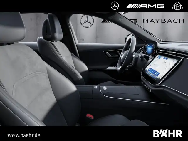 Mercedes-Benz E-Class view 4