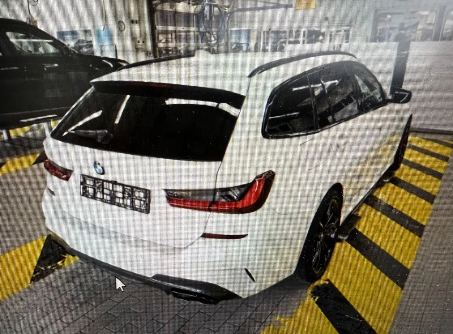 BMW 340 Touring xDrive ACC AHK HUD Leser R-Cam 19 Weiß - 2