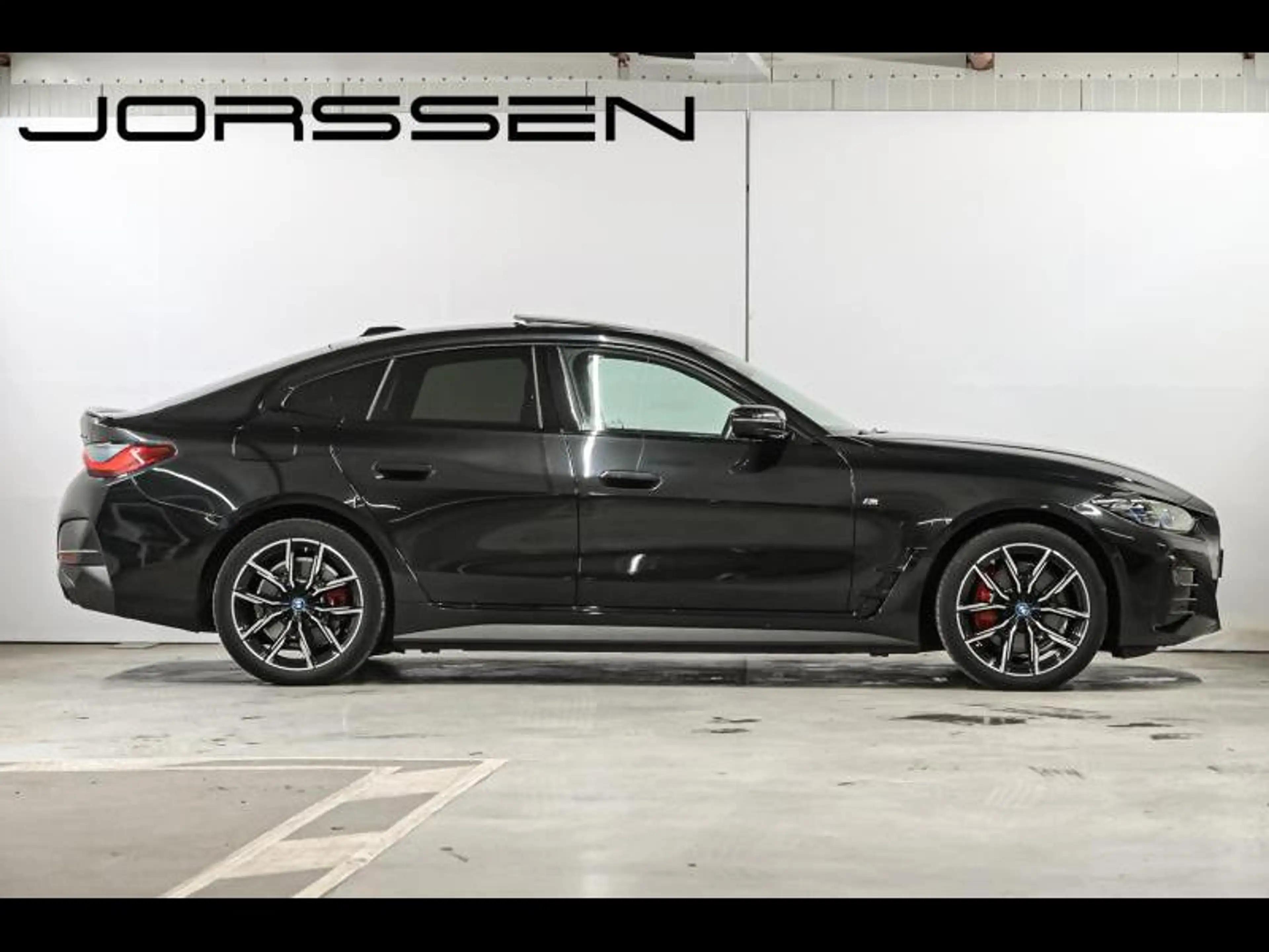 BMW i4 eDrive35 — photo 3