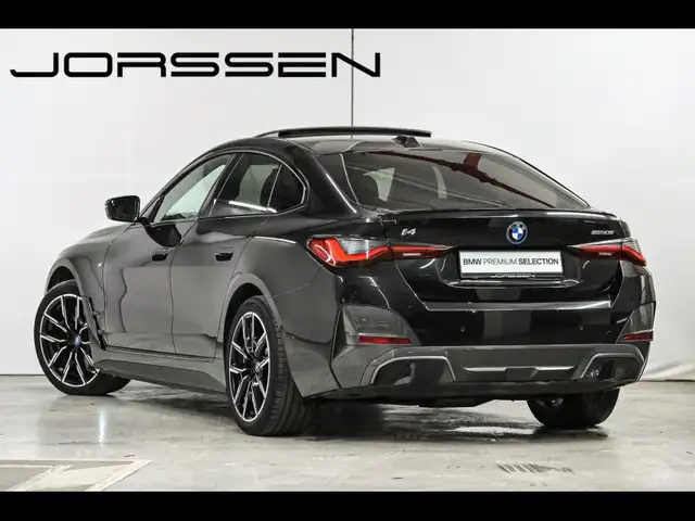 BMW I4 view 5