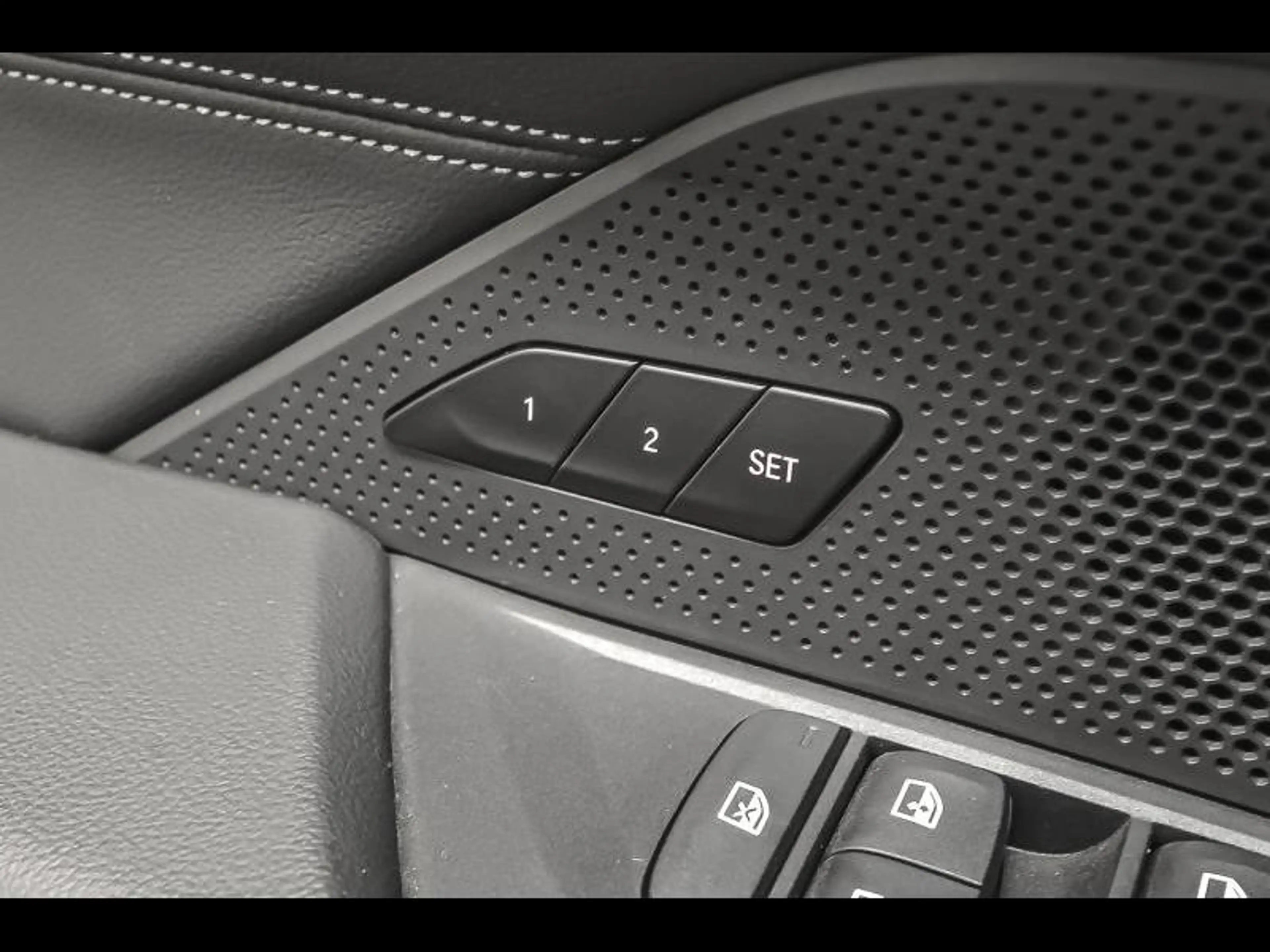 BMW i4 eDrive35 — photo 9