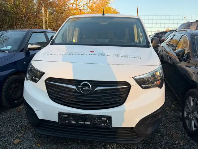 Opel Combo E Cargo Selection*MOTOR schaden