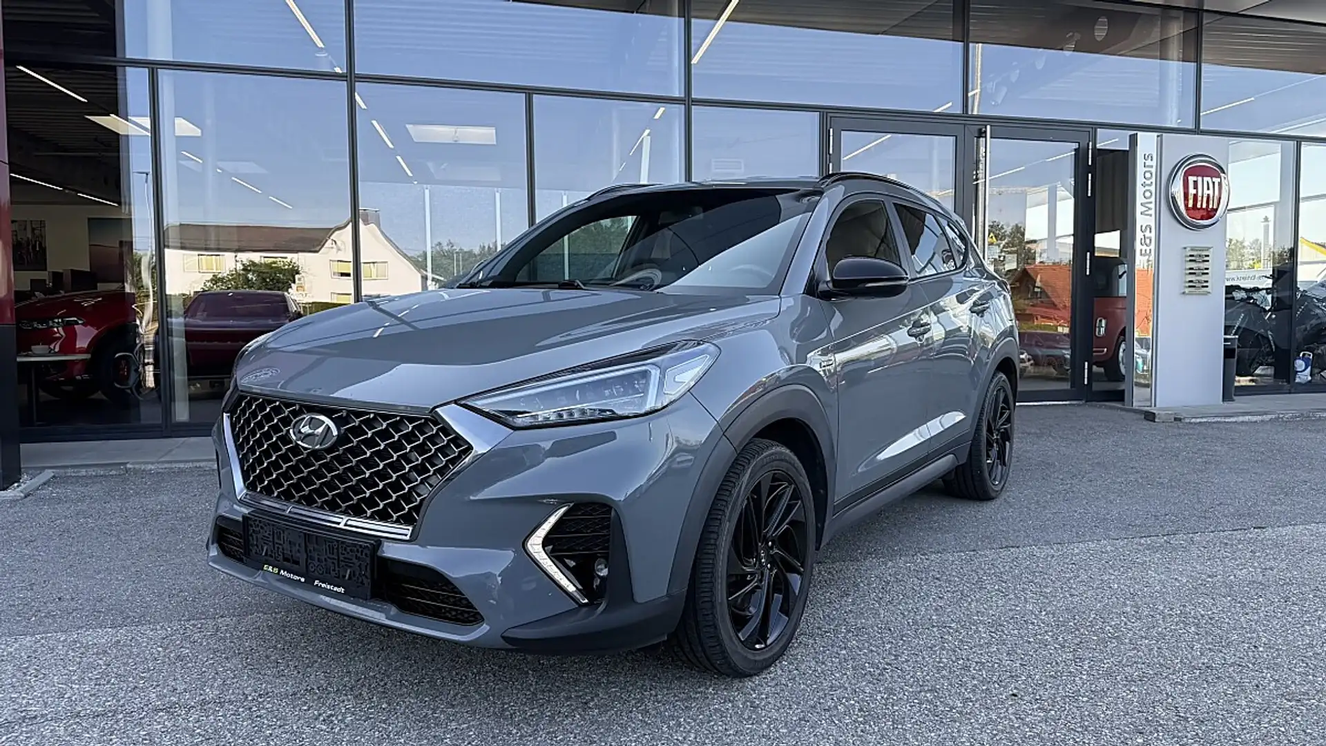 Hyundai TUCSON Tucson 1,6 CRDI 4WD N-Line DCT Aut. Grau - 2